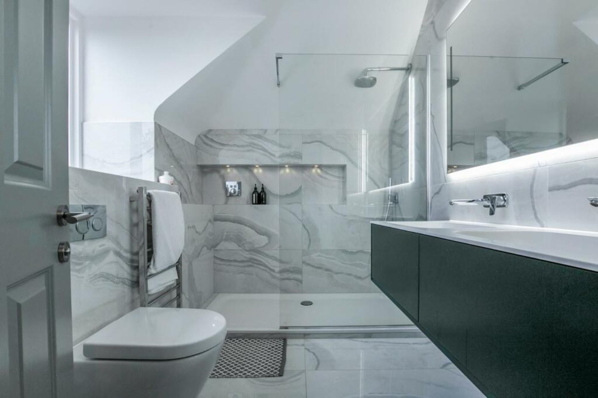 2 bed penthouse to rent in Games Road, Barnet, EN4  - Property Image 3