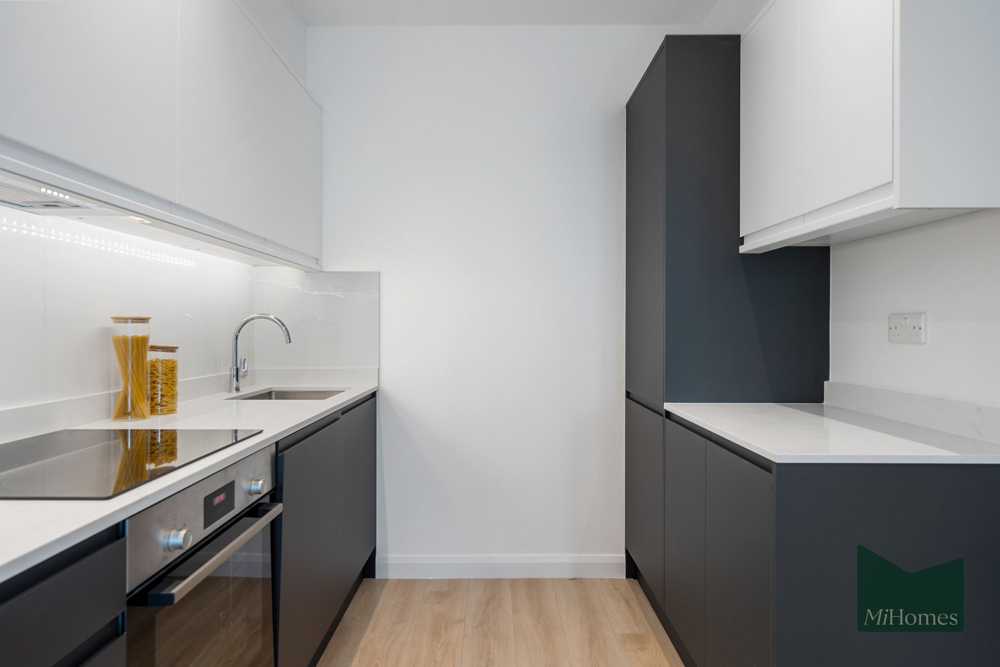 2 bed flat to rent in Bath Road, Chesterfield House, SL1  - Property Image 8