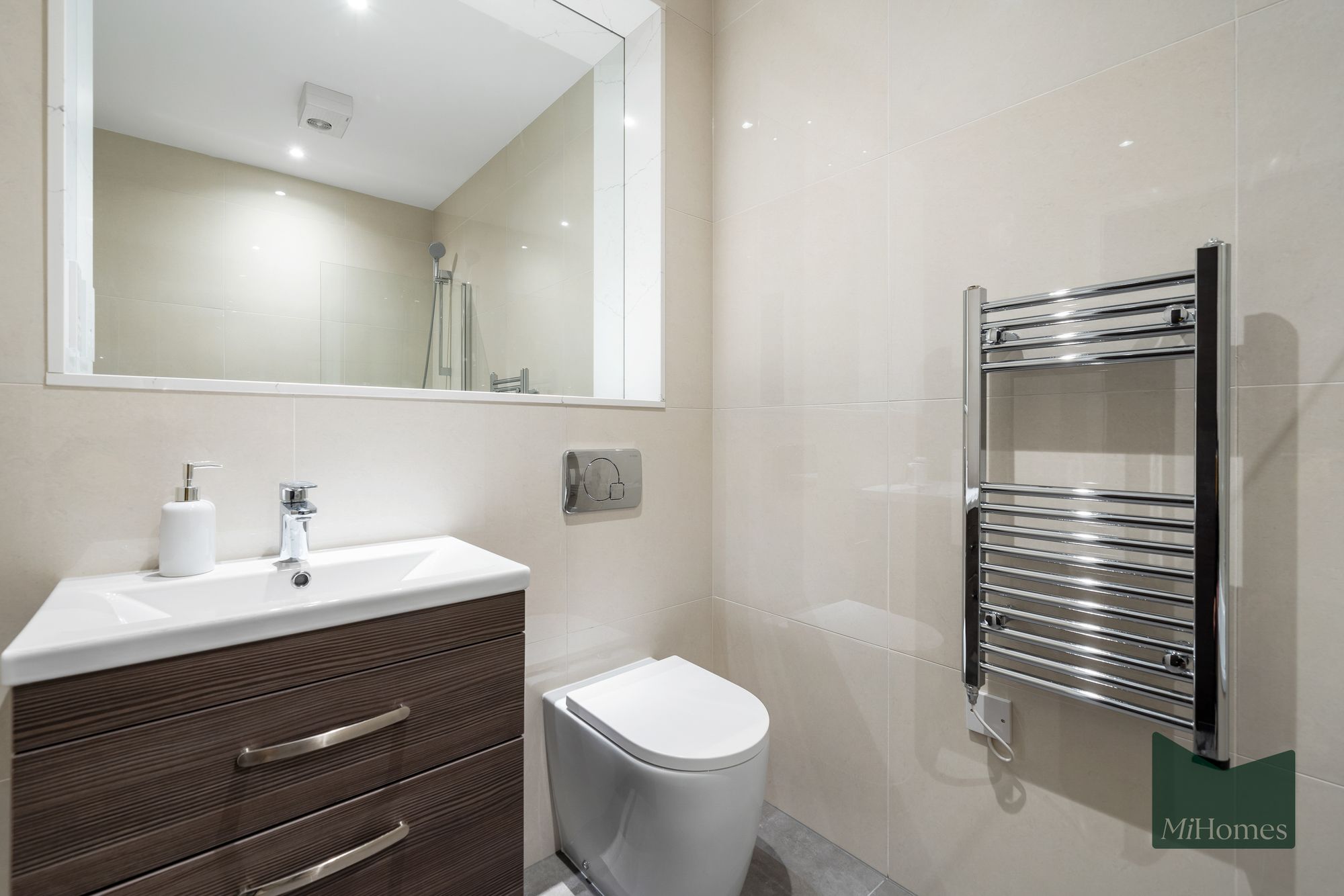 2 bed flat to rent in Bath Road, Chesterfield House, SL1  - Property Image 14