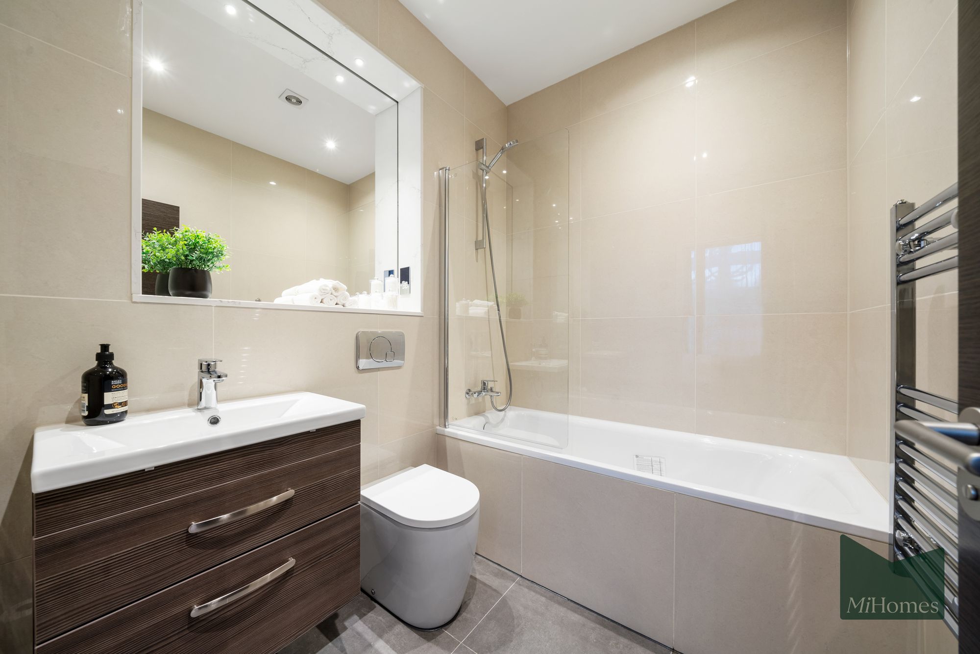 1 bed flat to rent in London Road, Aquila House, RH1 - Property Image 3