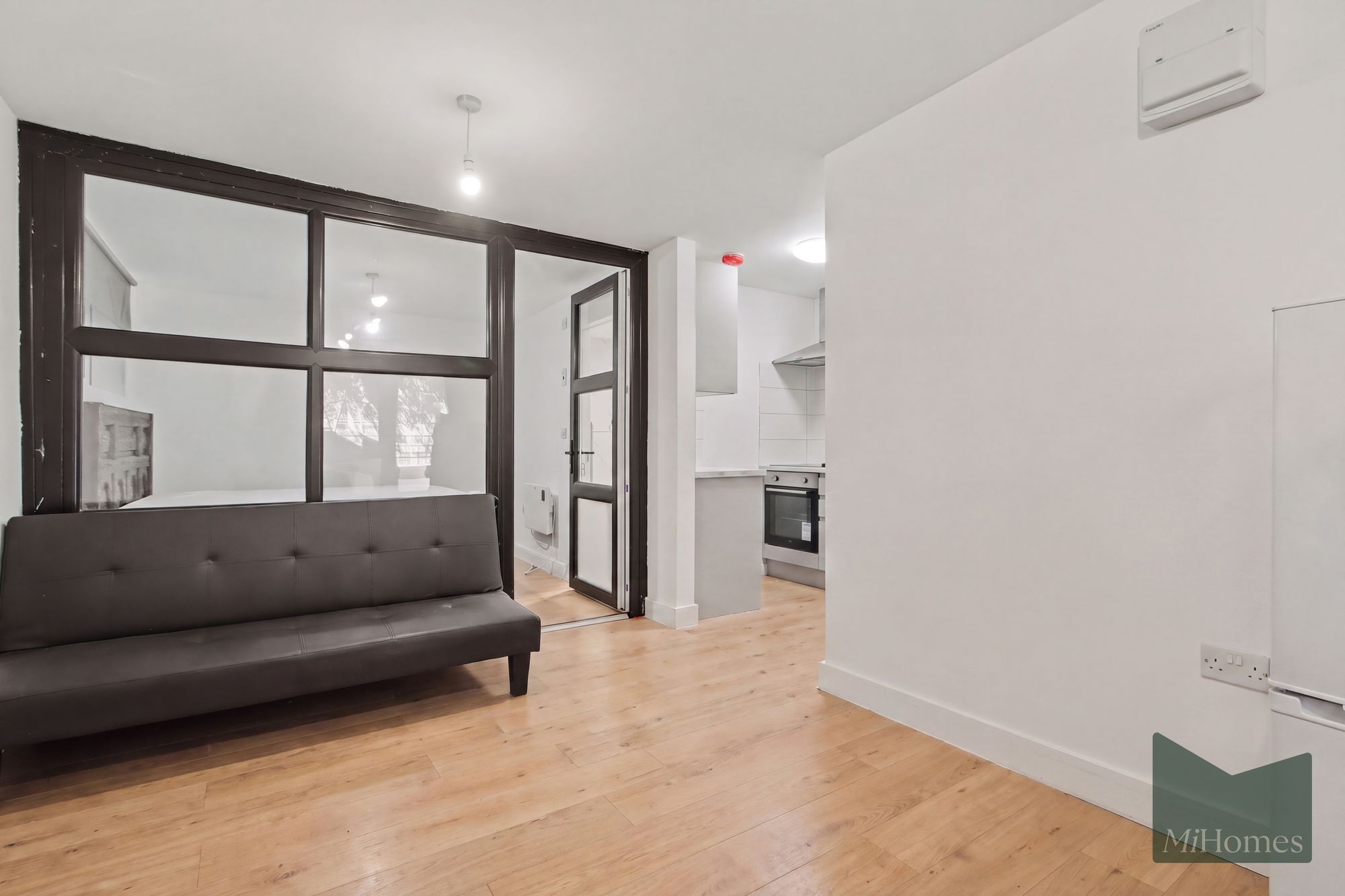 Flat to rent in Truro Road, London, N22 - Property Image 1