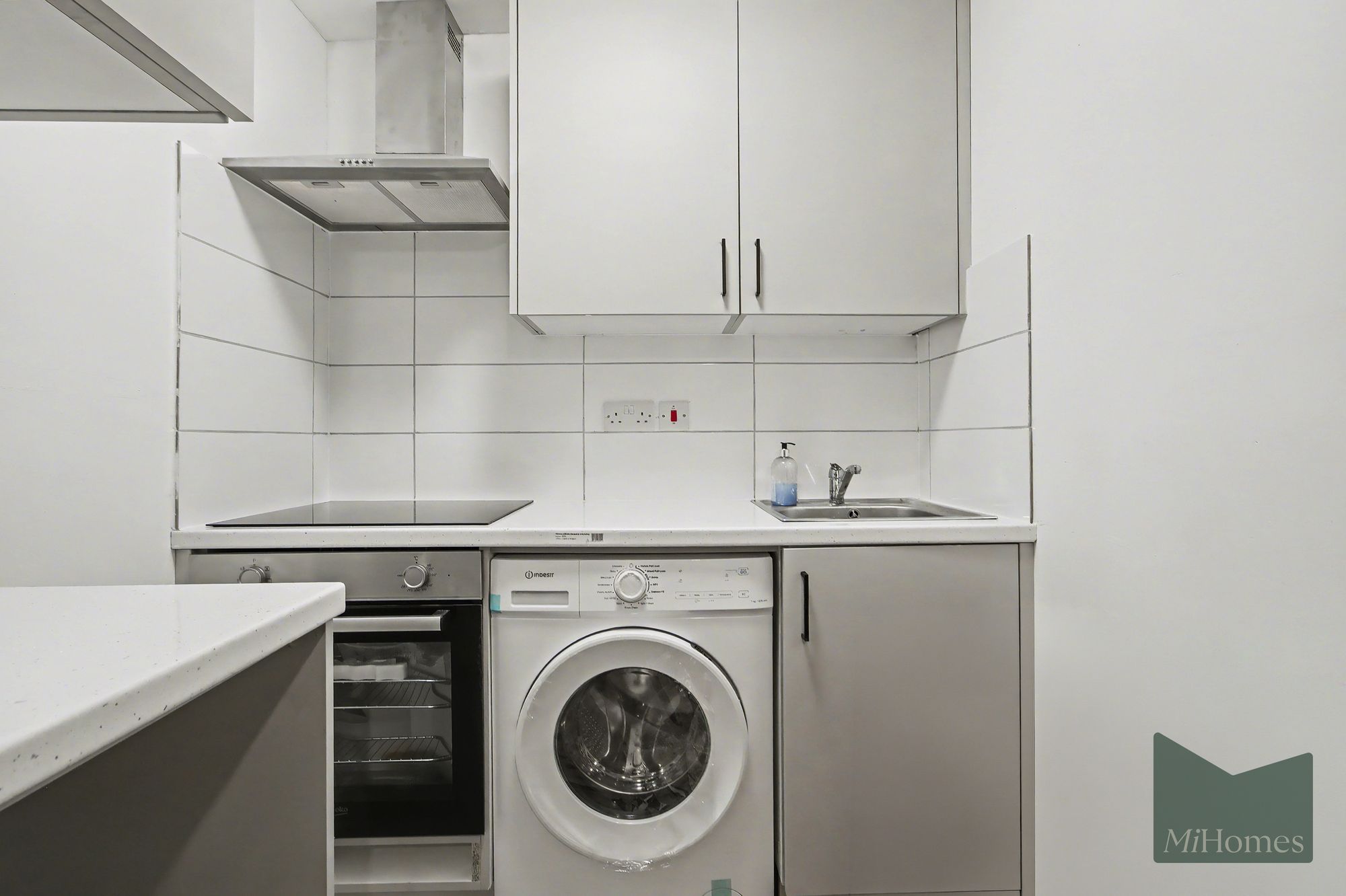 Flat to rent in Truro Road, London, N22 - Property Image 3