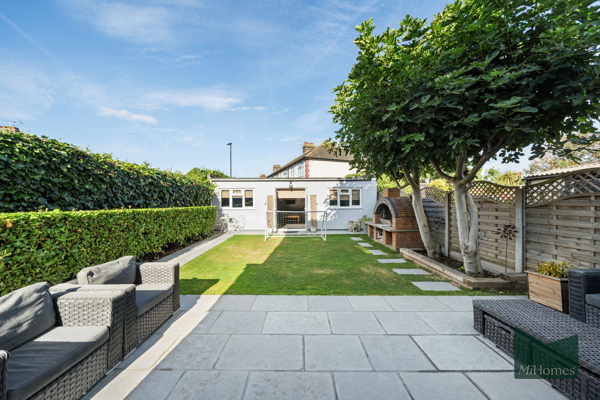 4 bed house to rent in Willow Road, Enfield, EN1  - Property Image 11