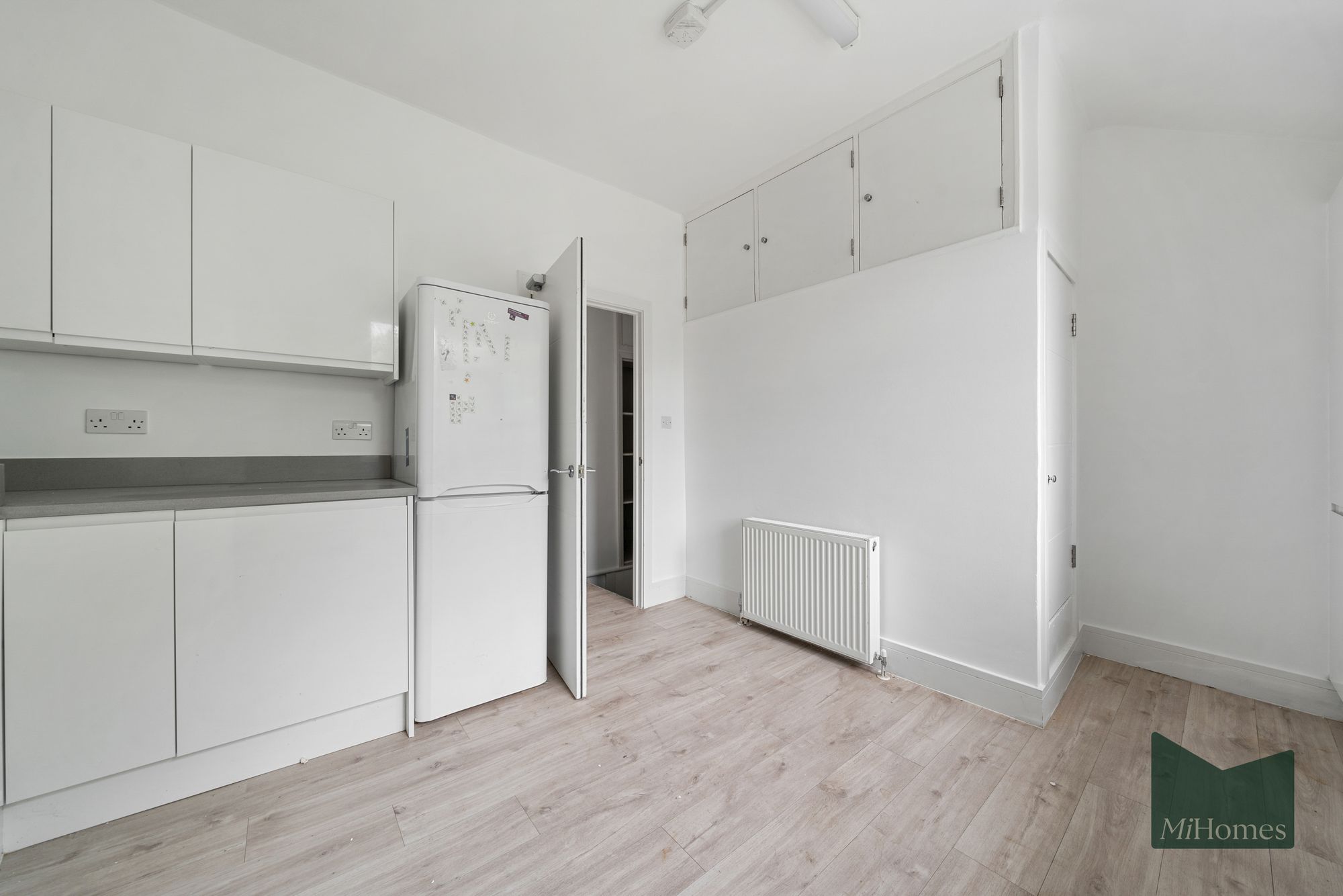 2 bed flat to rent in Queens Avenue, London, N21 - Property Image 3