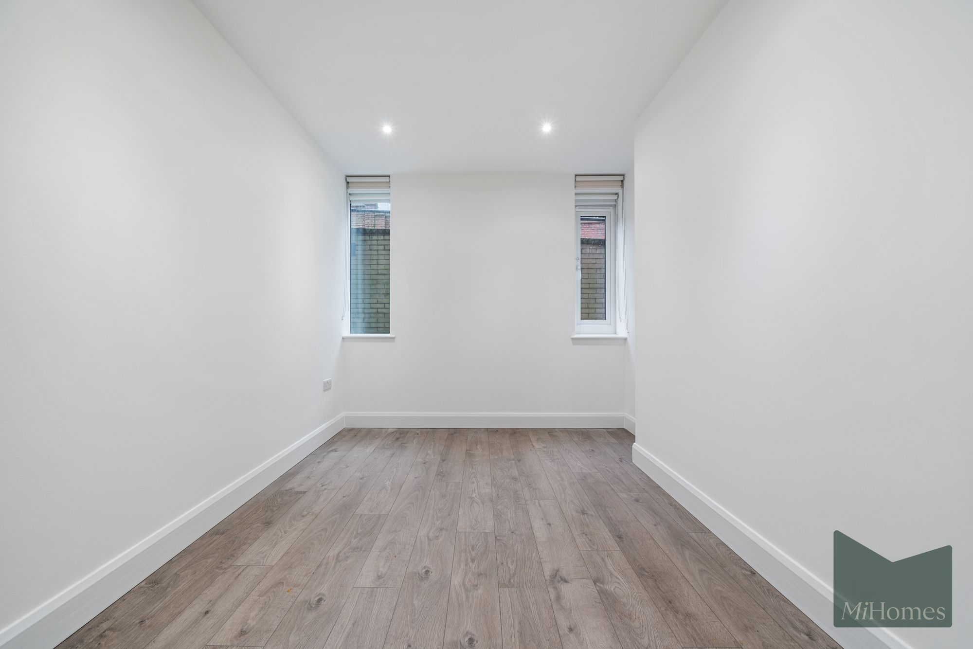 1 bed flat to rent in High Street, Potters Bar, EN6  - Property Image 5