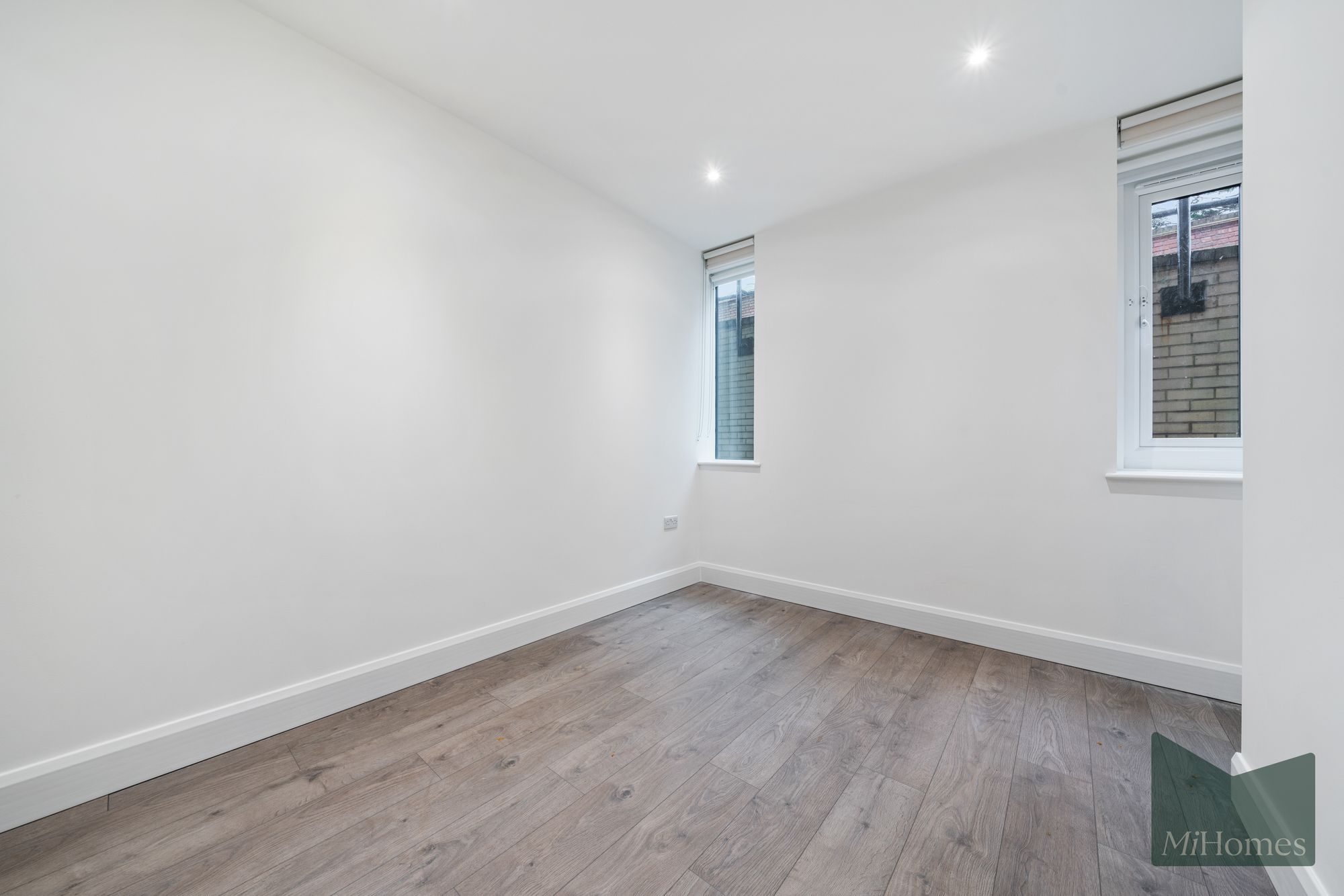 1 bed flat to rent in High Street, Potters Bar, EN6  - Property Image 6