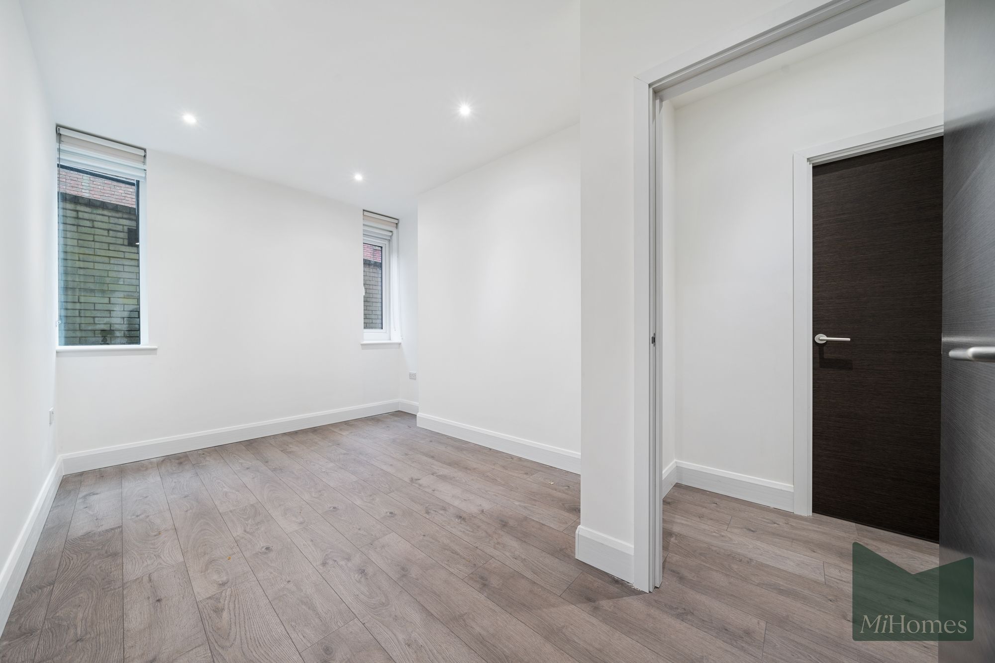 1 bed flat to rent in High Street, Potters Bar, EN6  - Property Image 3