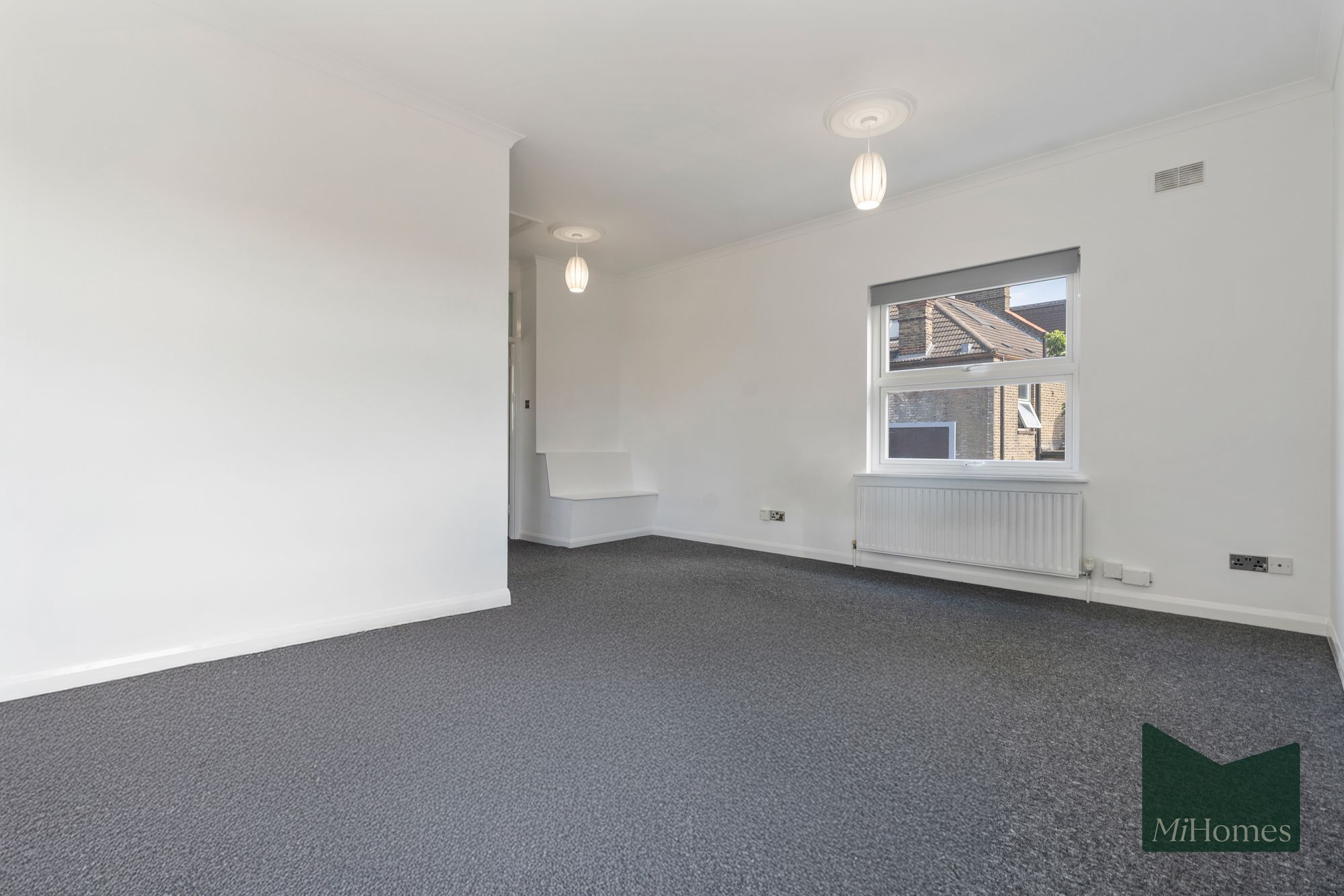 Flat to rent in Windsor Road, London, N13  - Property Image 6