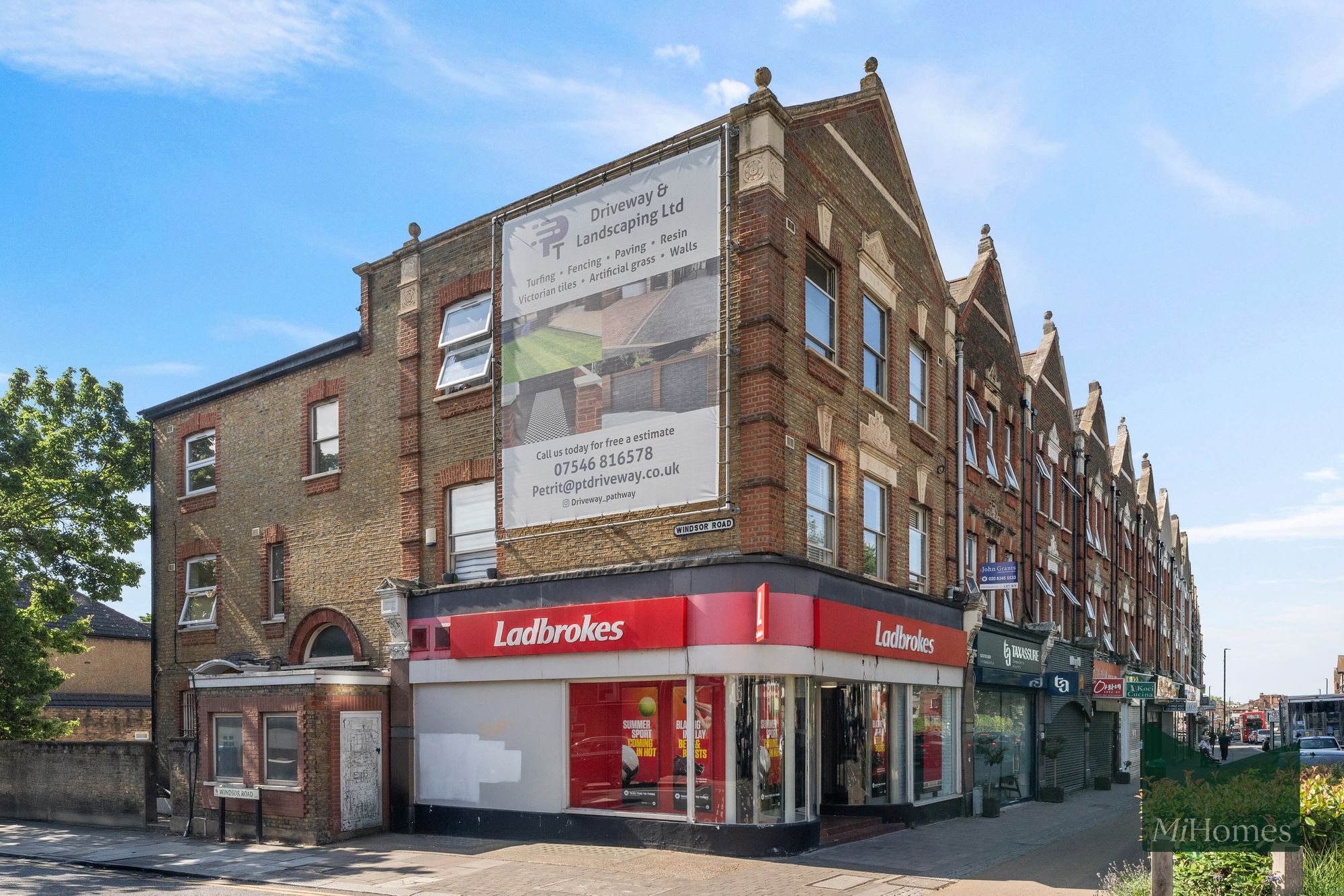 Flat to rent in Windsor Road, London, N13  - Property Image 12