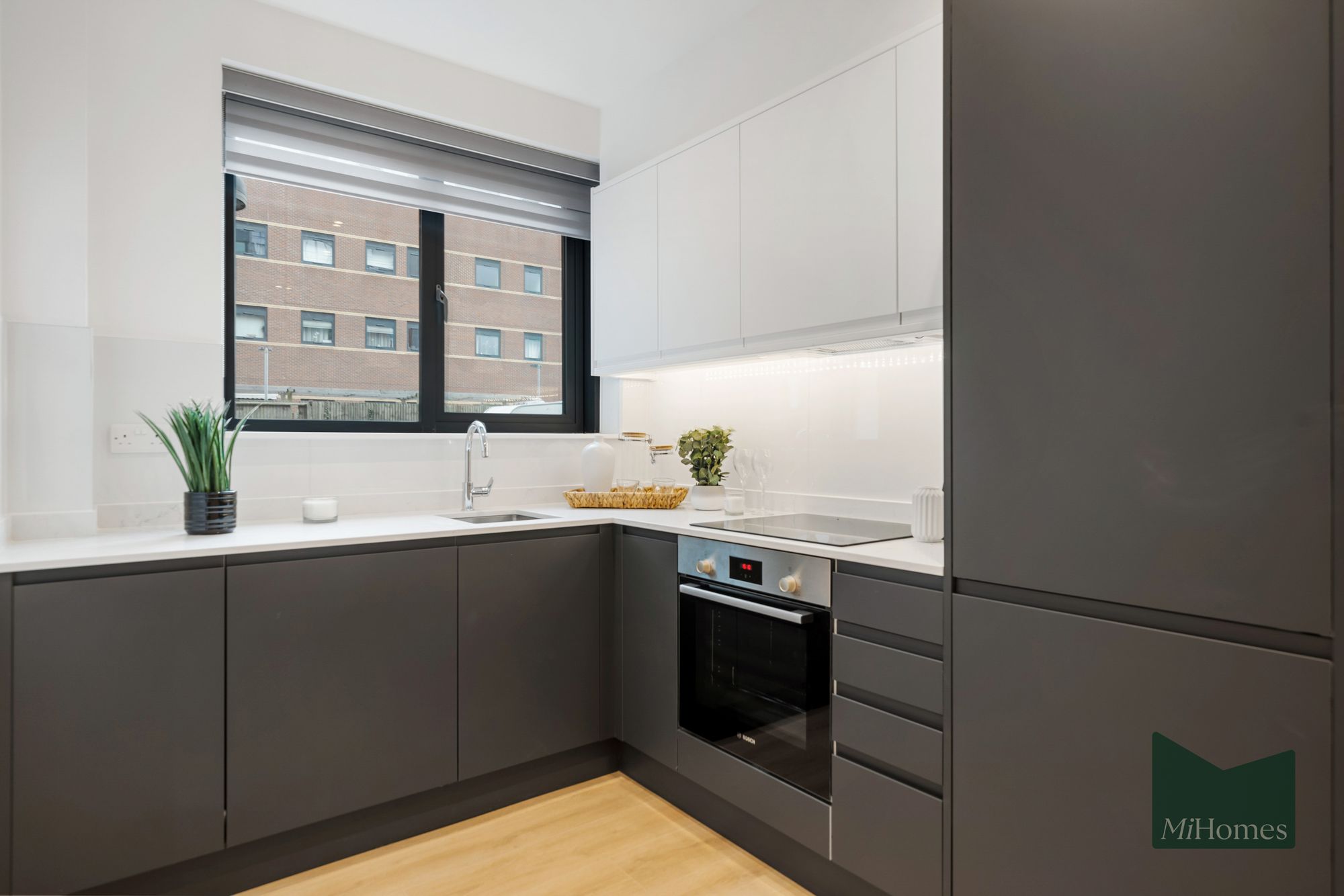 Flat to rent in Bath Road, Chesterfield House, SL1  - Property Image 4