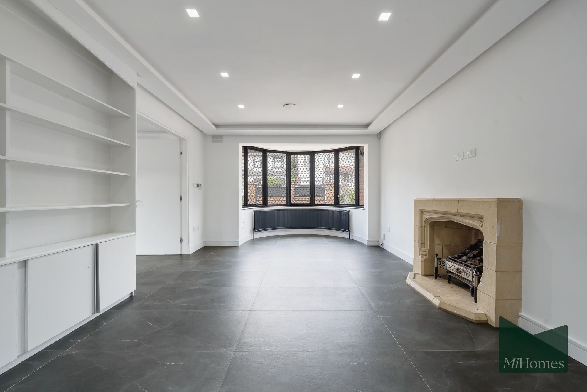 5 bed house to rent in Forestdale, London, N14 - Property Image 10