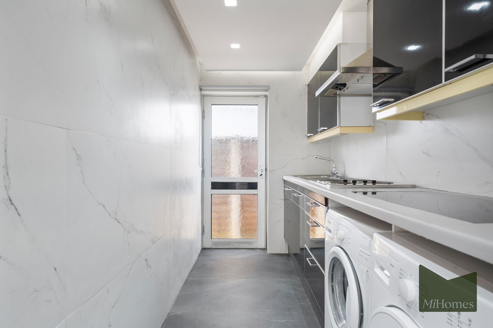 5 bed house to rent in Forestdale, London, N14 - Property Image 6