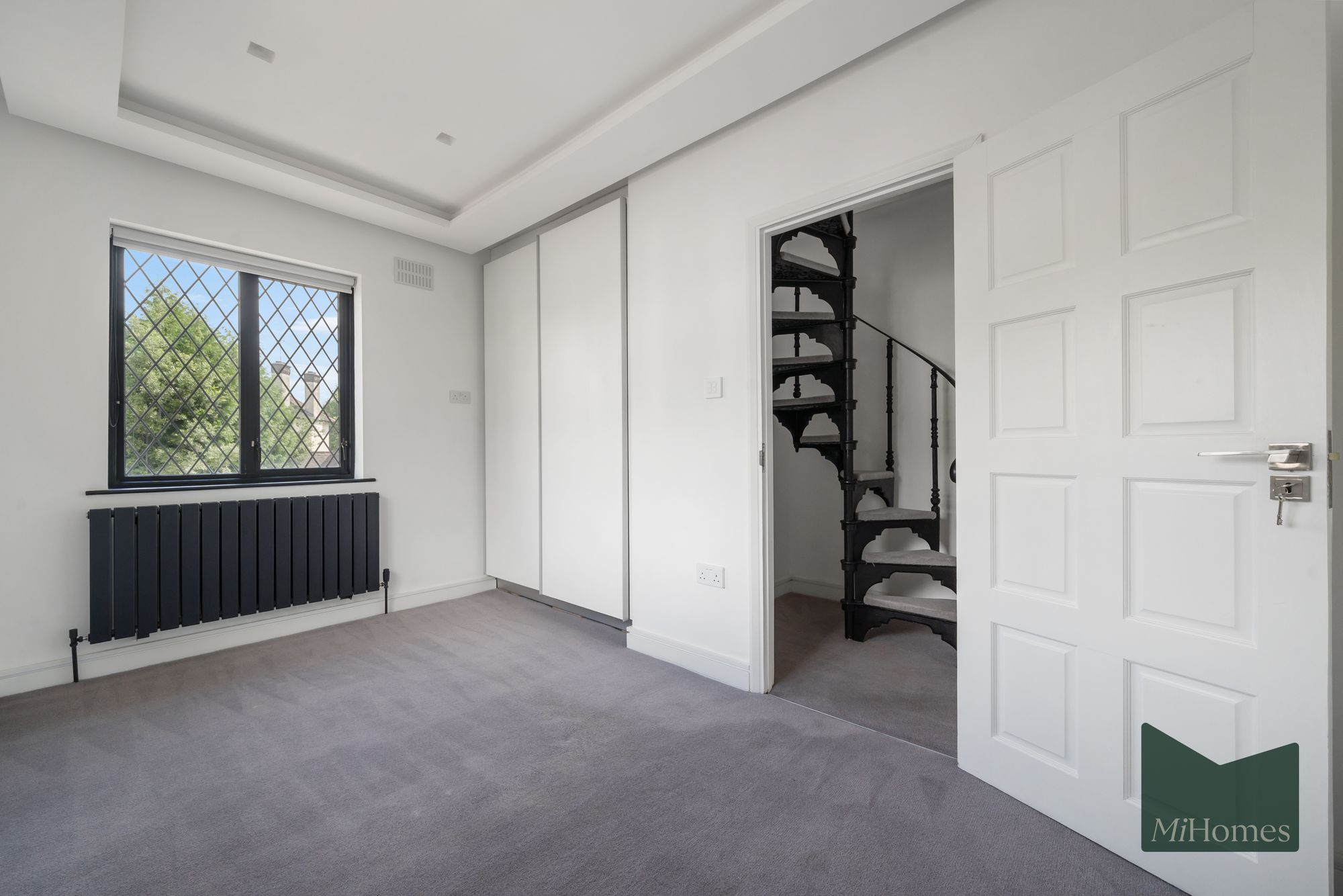 5 bed house to rent in Forestdale, London, N14 - Property Image 12