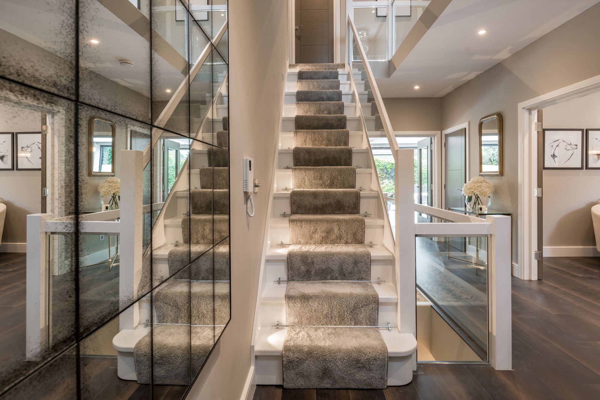 5 bed detached house to rent in Fairgreen East, Barnet, EN4 - Property Image 9