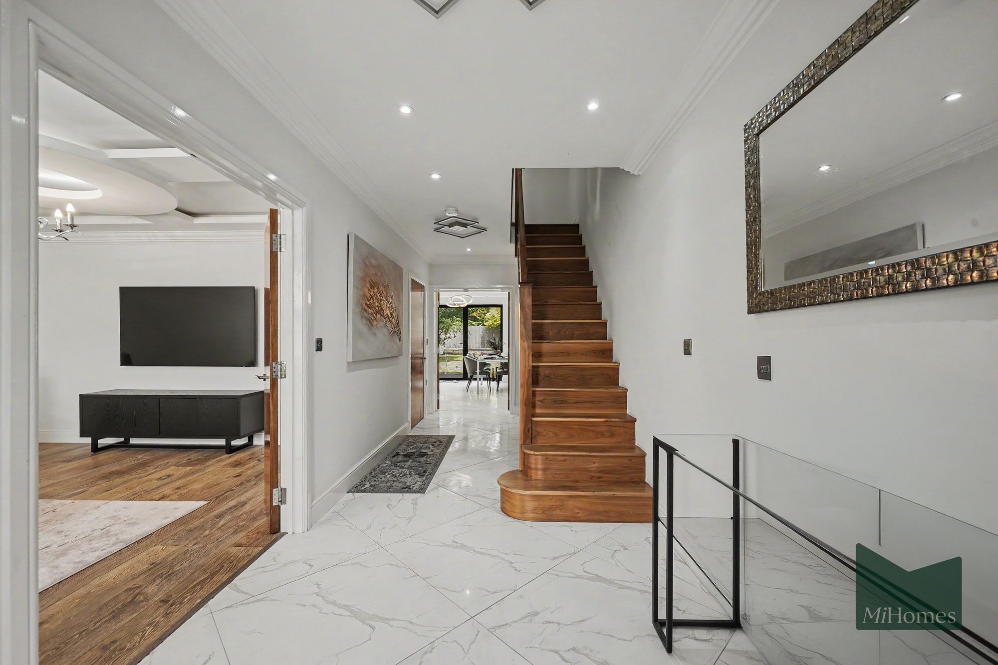 5 bed semi-detached house for sale in Hadley Road, Enfield, EN2 - Property Image 8
