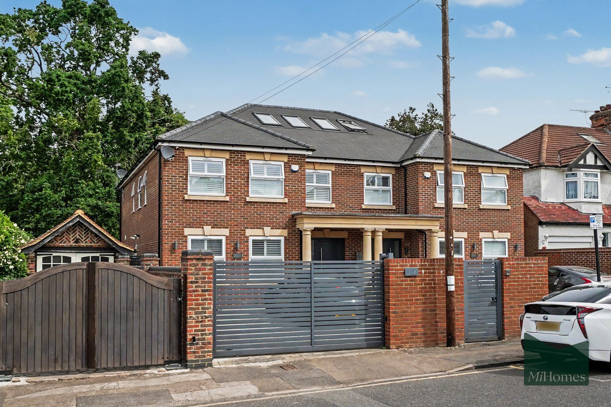 5 bed semi-detached house for sale in Hadley Road, Enfield, EN2 - Property Image 35