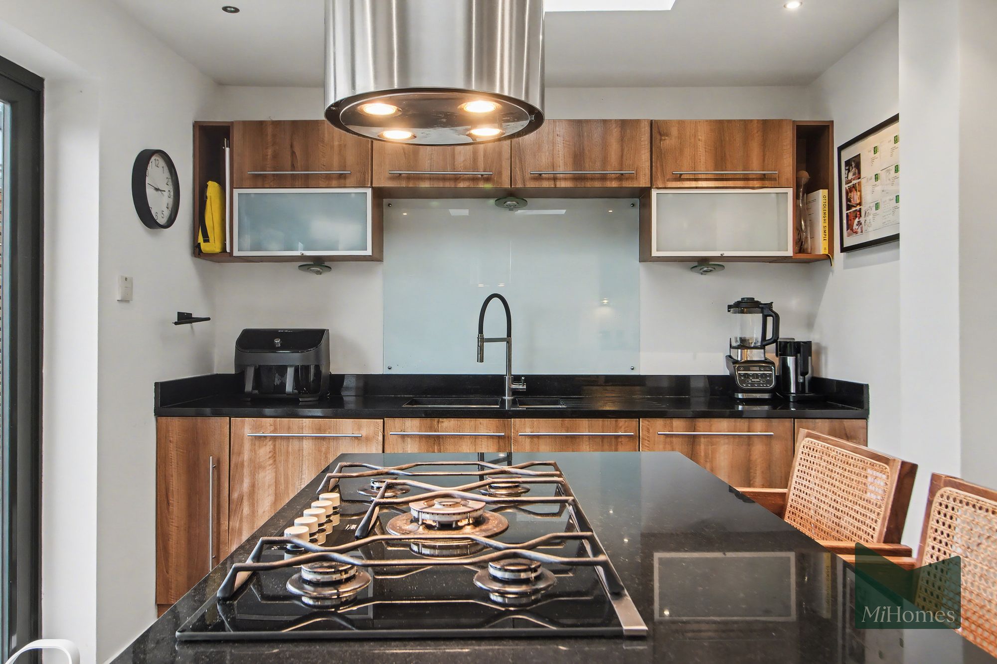 3 bed mid-terraced house for sale in Woodstock Crescent, London, N9 - Property Image 7