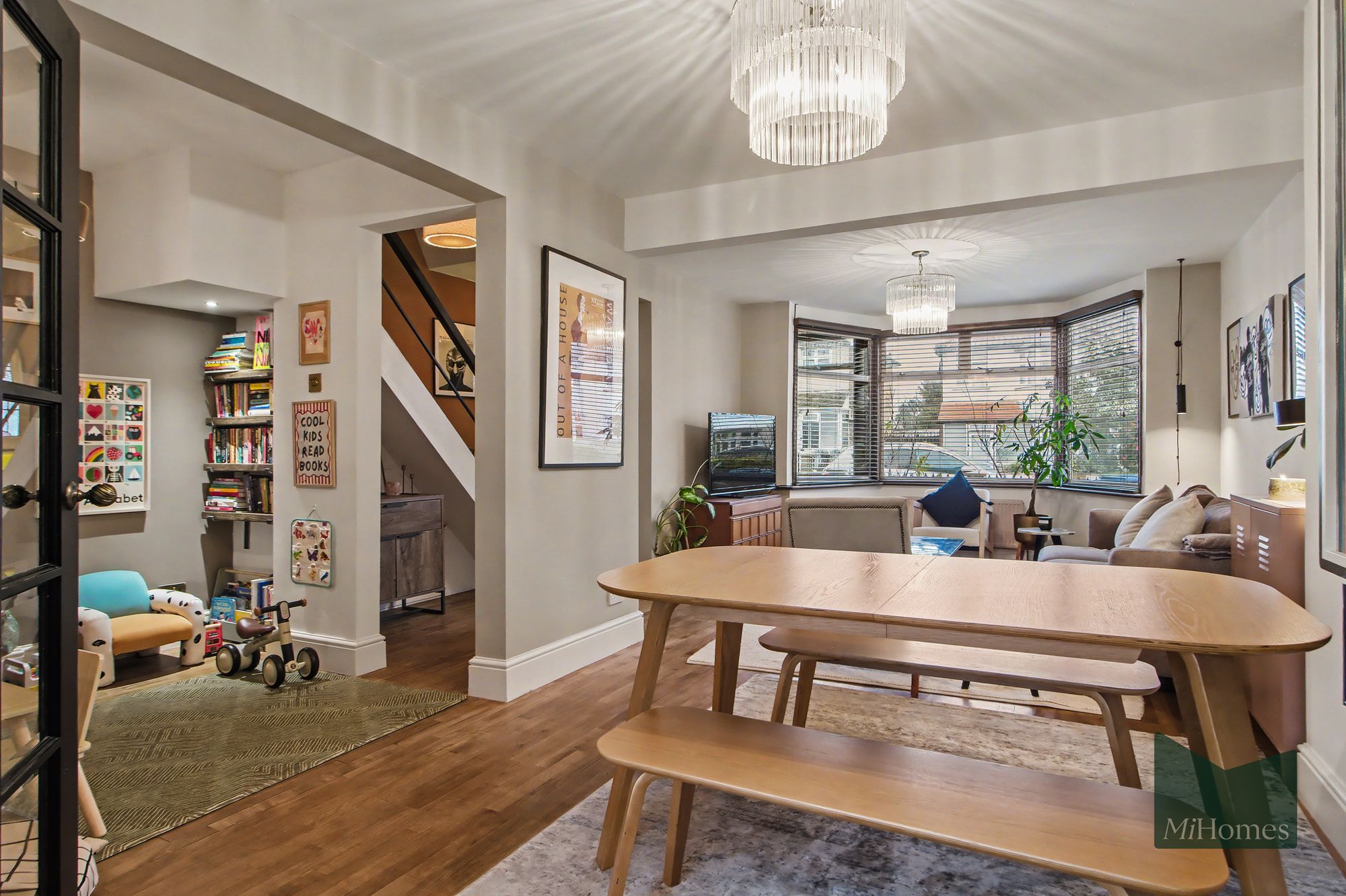 3 bed mid-terraced house for sale in Woodstock Crescent, London, N9 - Property Image 4