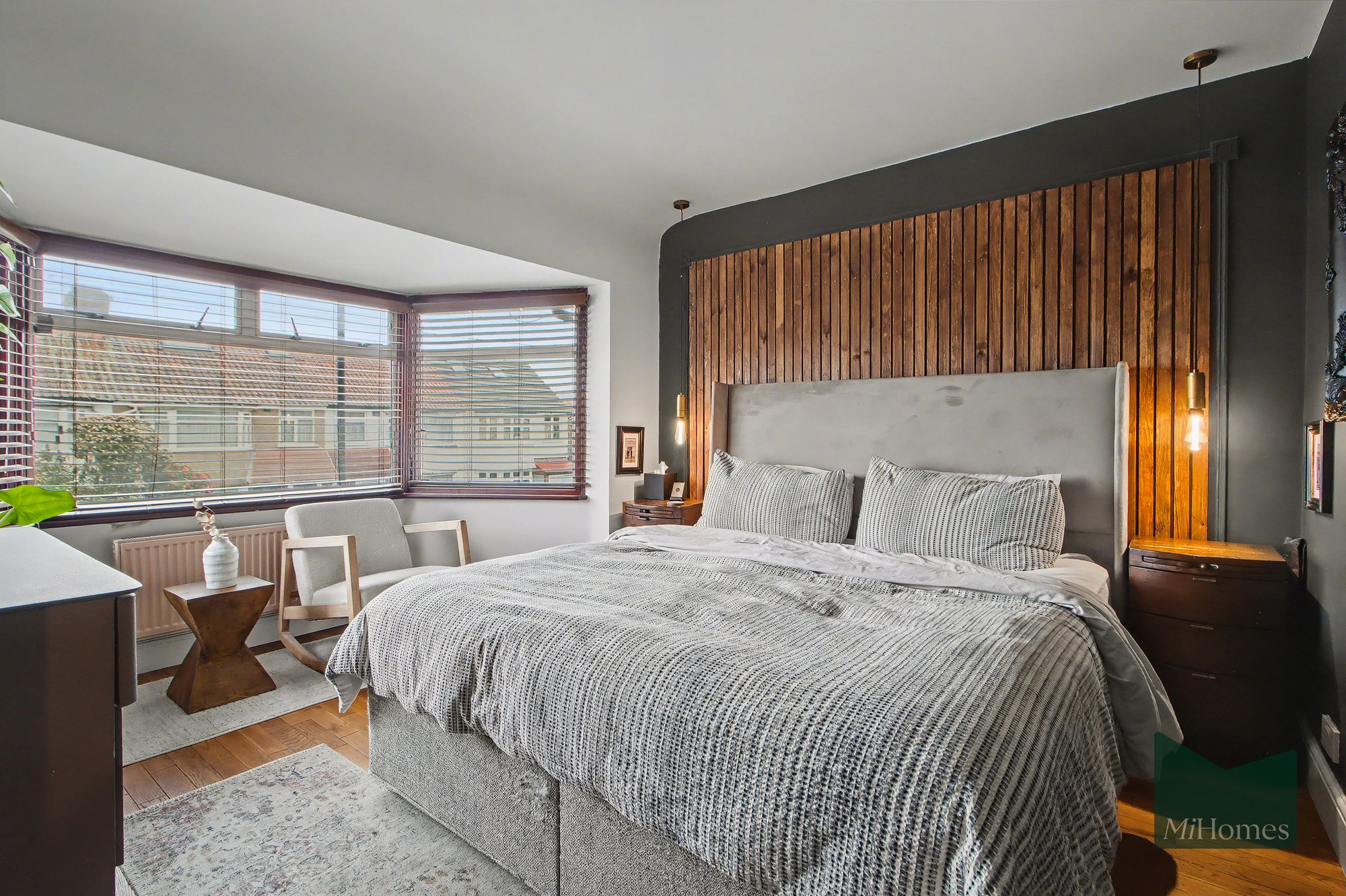 3 bed mid-terraced house for sale in Woodstock Crescent, London, N9 - Property Image 11