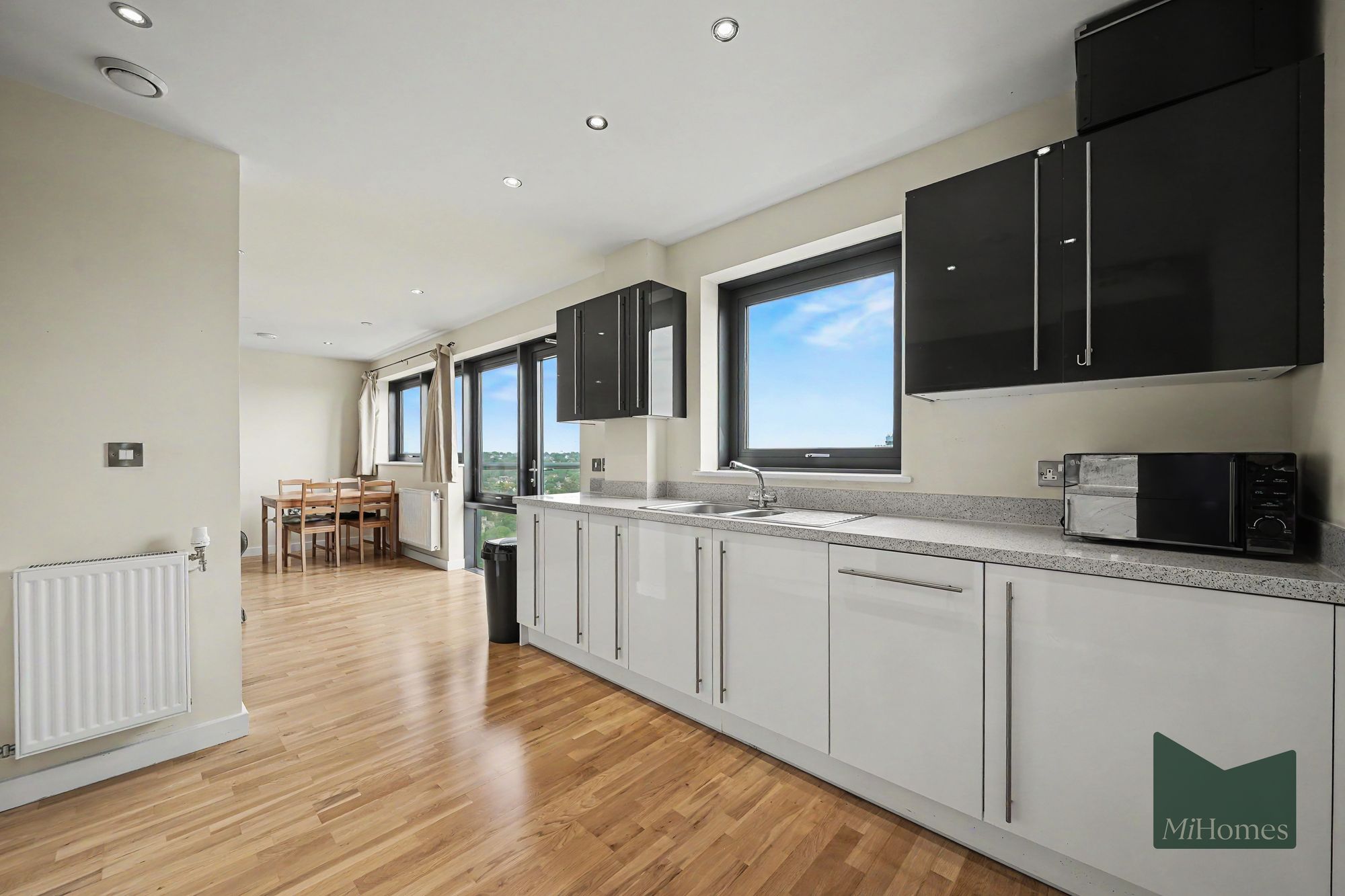 2 bed flat for sale in Southbury Road, Enfield, EN1 - Property Image 2