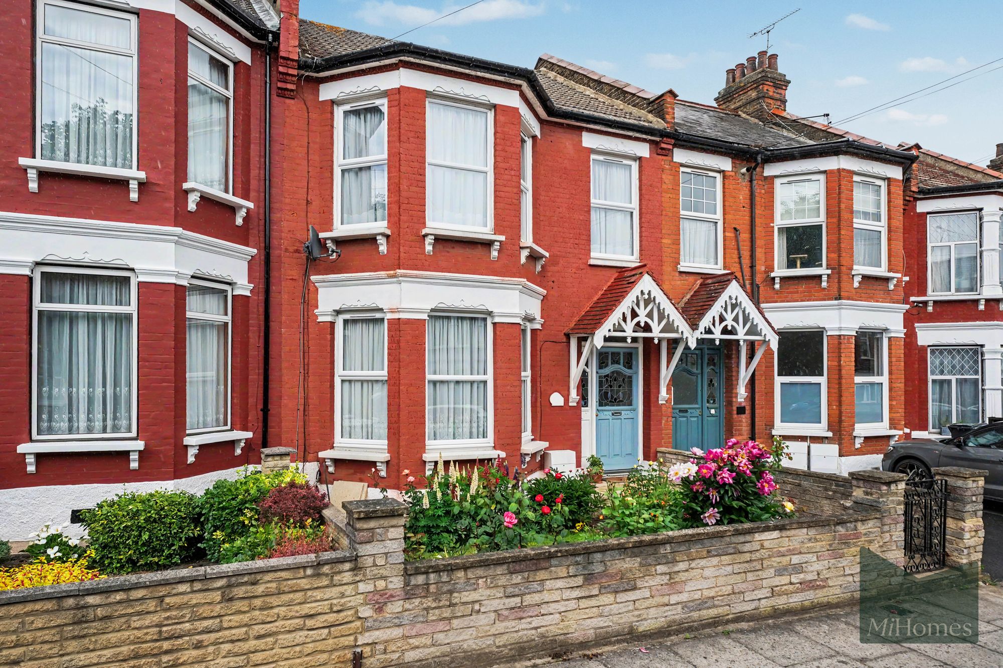 3 bed mid-terraced house for sale in Belsize Avenue, London, N13 - Property Image 21