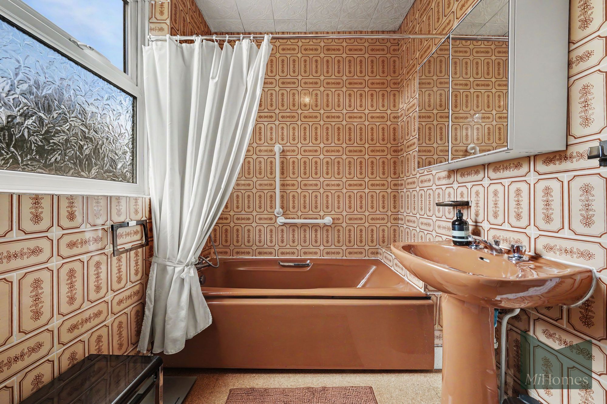 3 bed mid-terraced house for sale in Belsize Avenue, London, N13 - Property Image 19