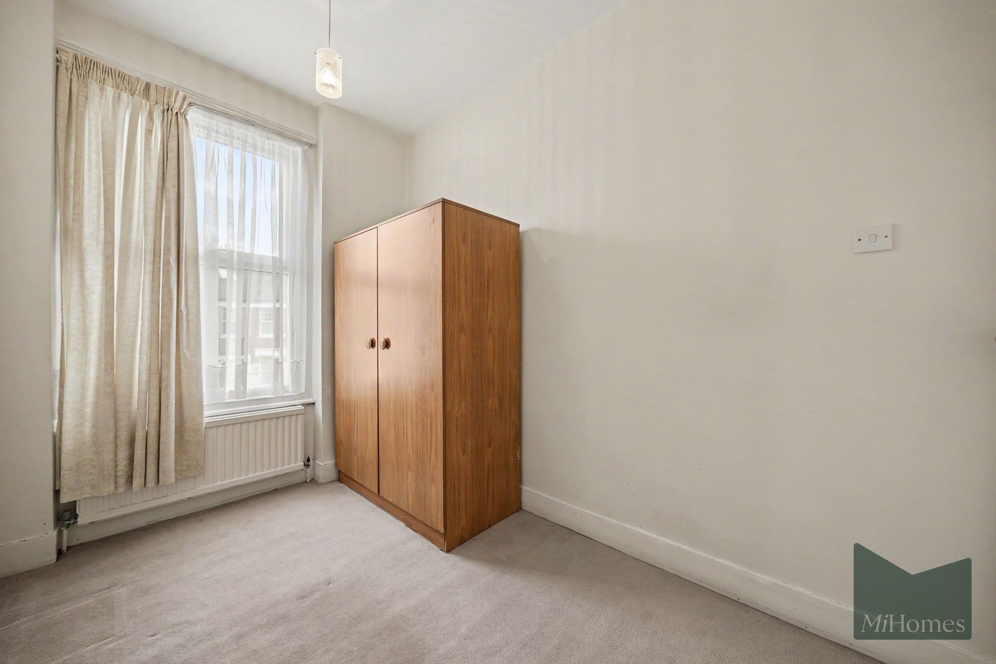 3 bed mid-terraced house for sale in Belsize Avenue, London, N13 - Property Image 18