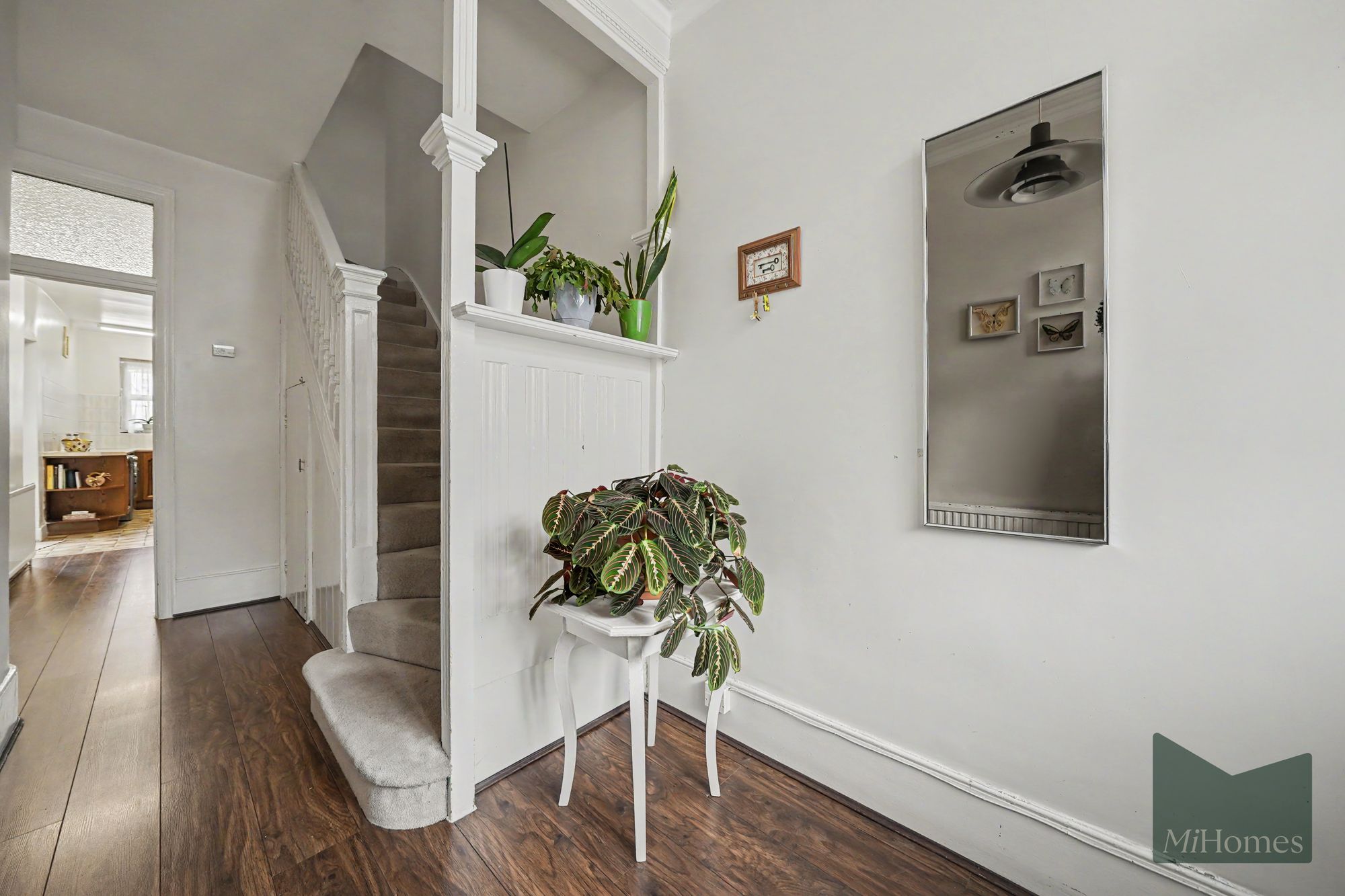 3 bed mid-terraced house for sale in Belsize Avenue, London, N13 - Property Image 10