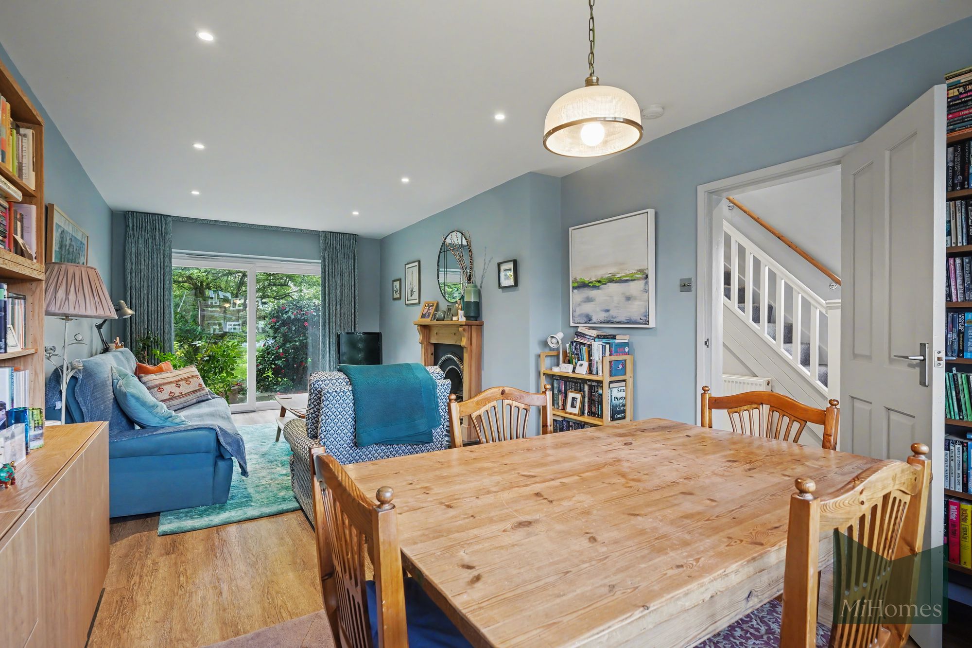 3 bed semi-detached house for sale in George Crescent, London, N10  - Property Image 2