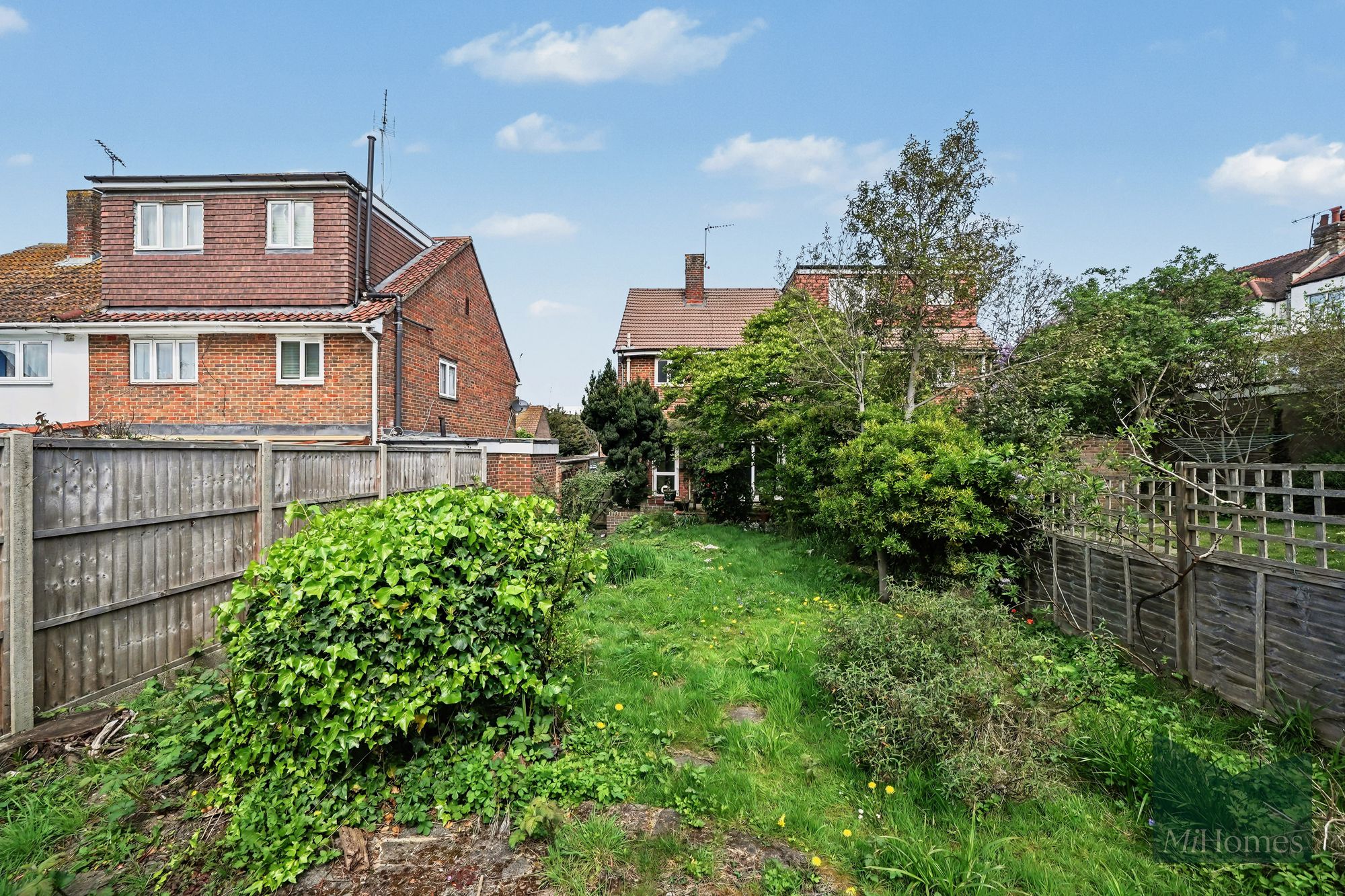 3 bed semi-detached house for sale in George Crescent, London, N10  - Property Image 7