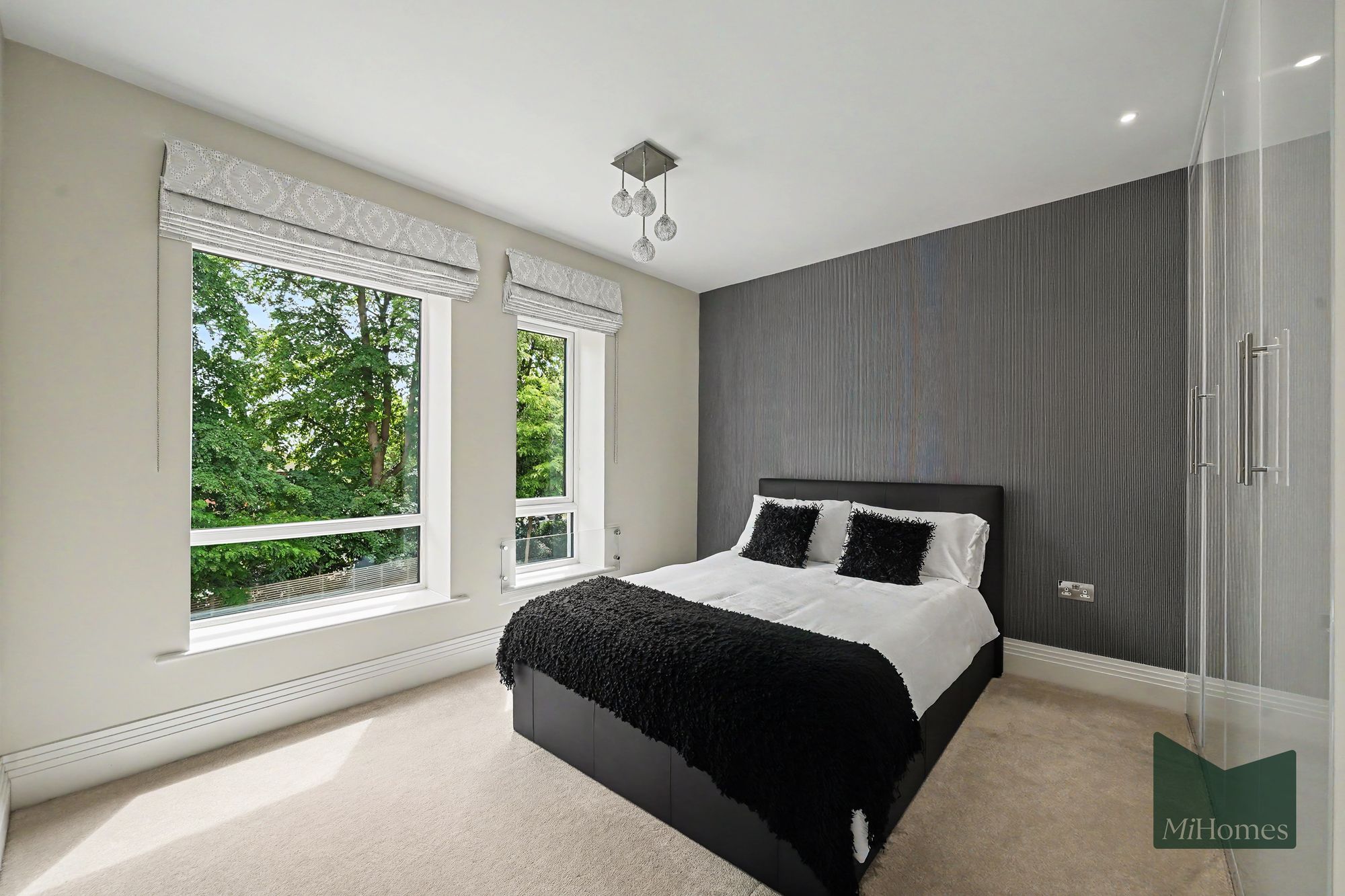 4 bed mid-terraced house for sale in Wellston Crescent, London, N14 - Property Image 31
