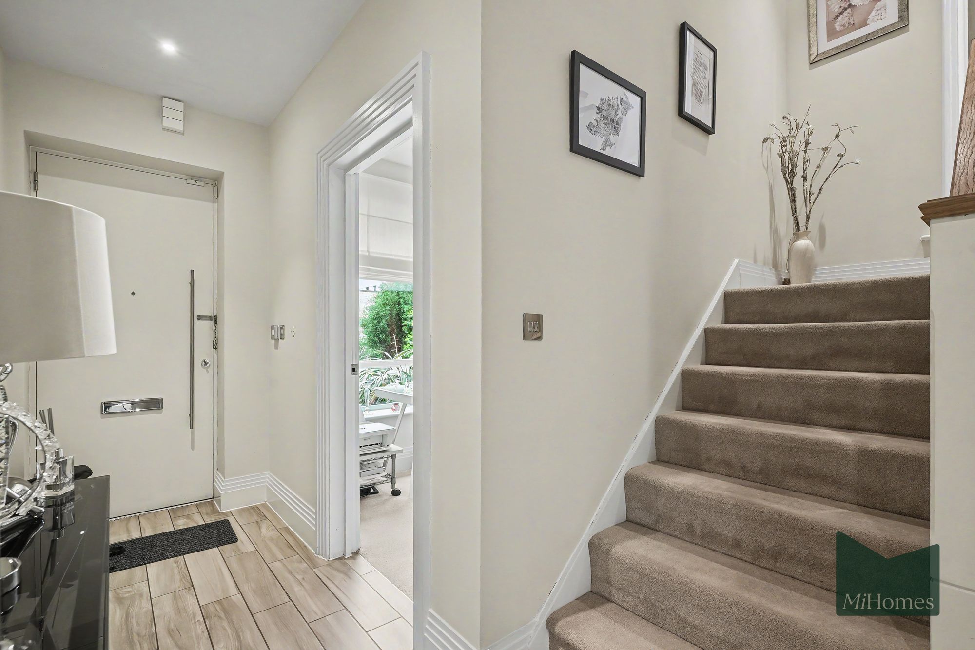 4 bed mid-terraced house for sale in Wellston Crescent, London, N14 - Property Image 18