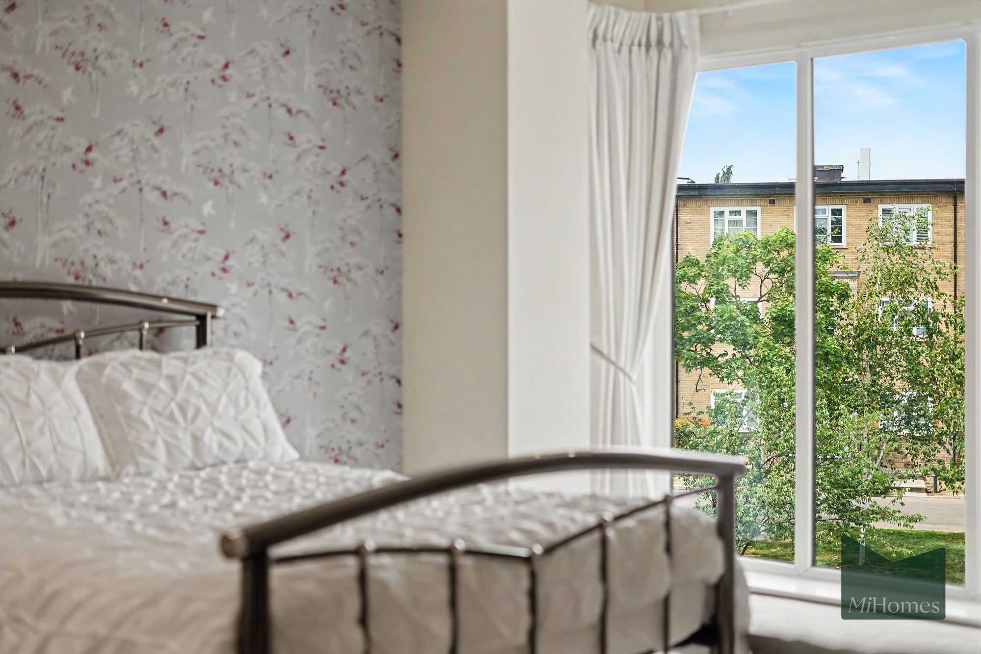 4 bed mid-terraced house for sale in Wellston Crescent, London, N14 - Property Image 28