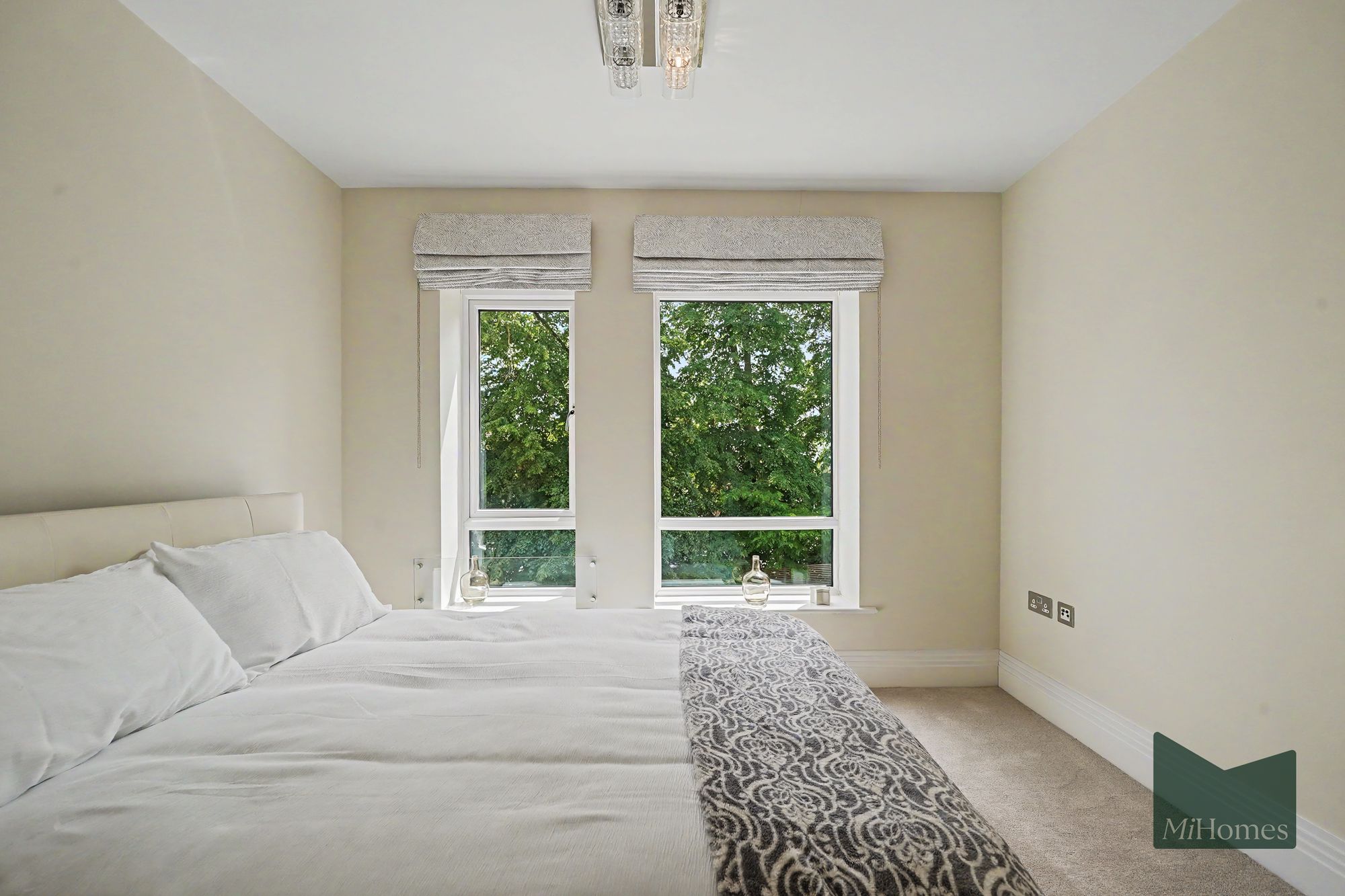 4 bed mid-terraced house for sale in Wellston Crescent, London, N14 - Property Image 34