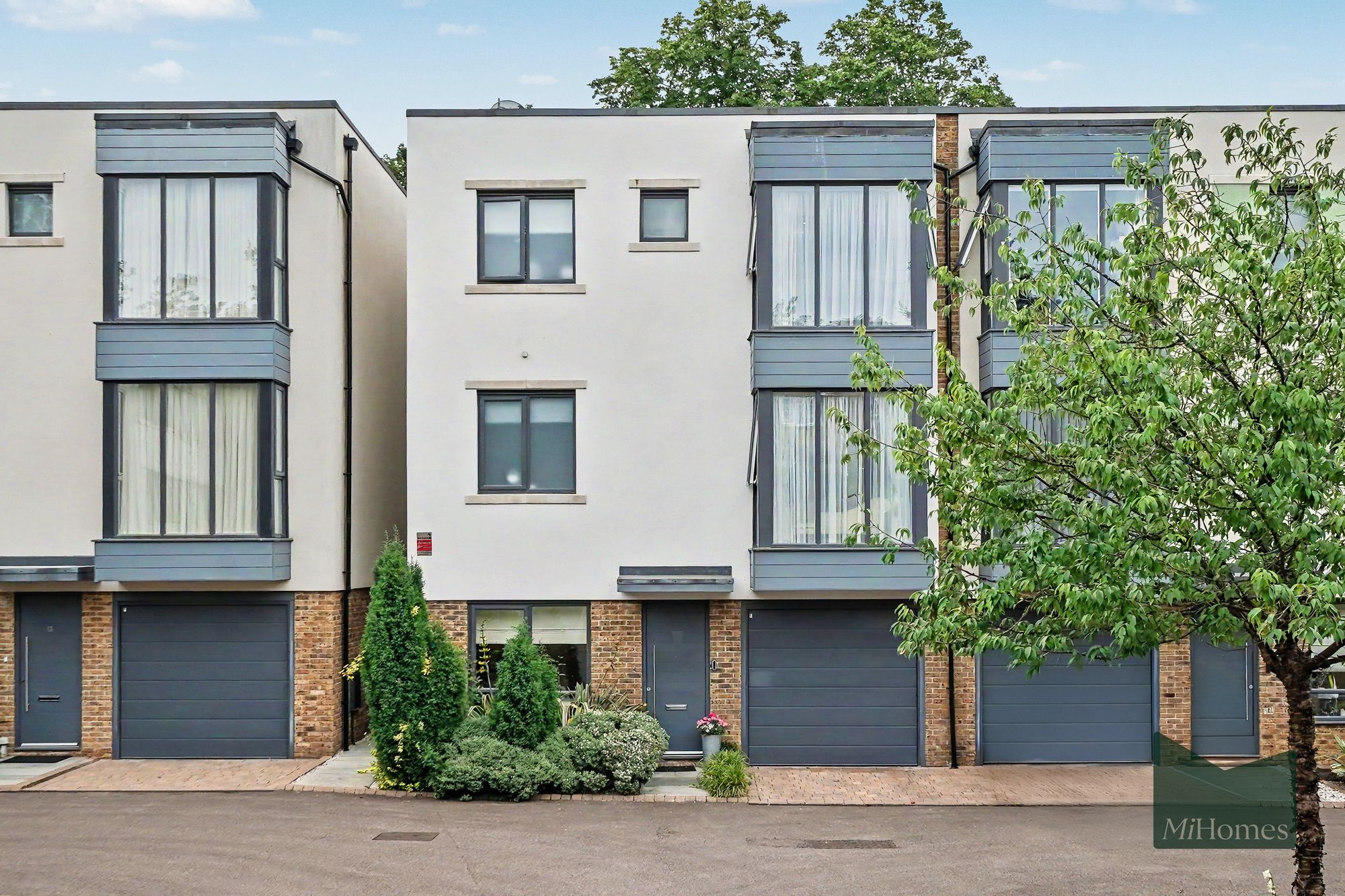 4 bed mid-terraced house for sale in Wellston Crescent, London, N14 - Property Image 44