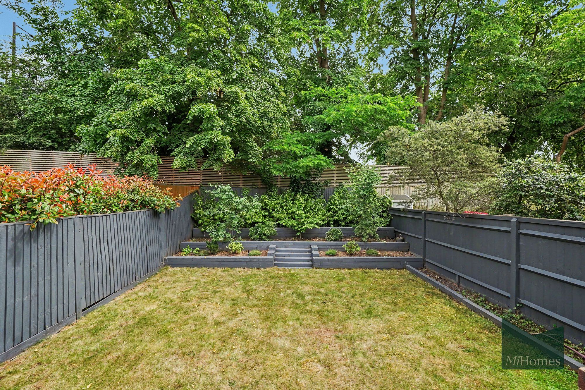4 bed mid-terraced house for sale in Wellston Crescent, London, N14 - Property Image 13
