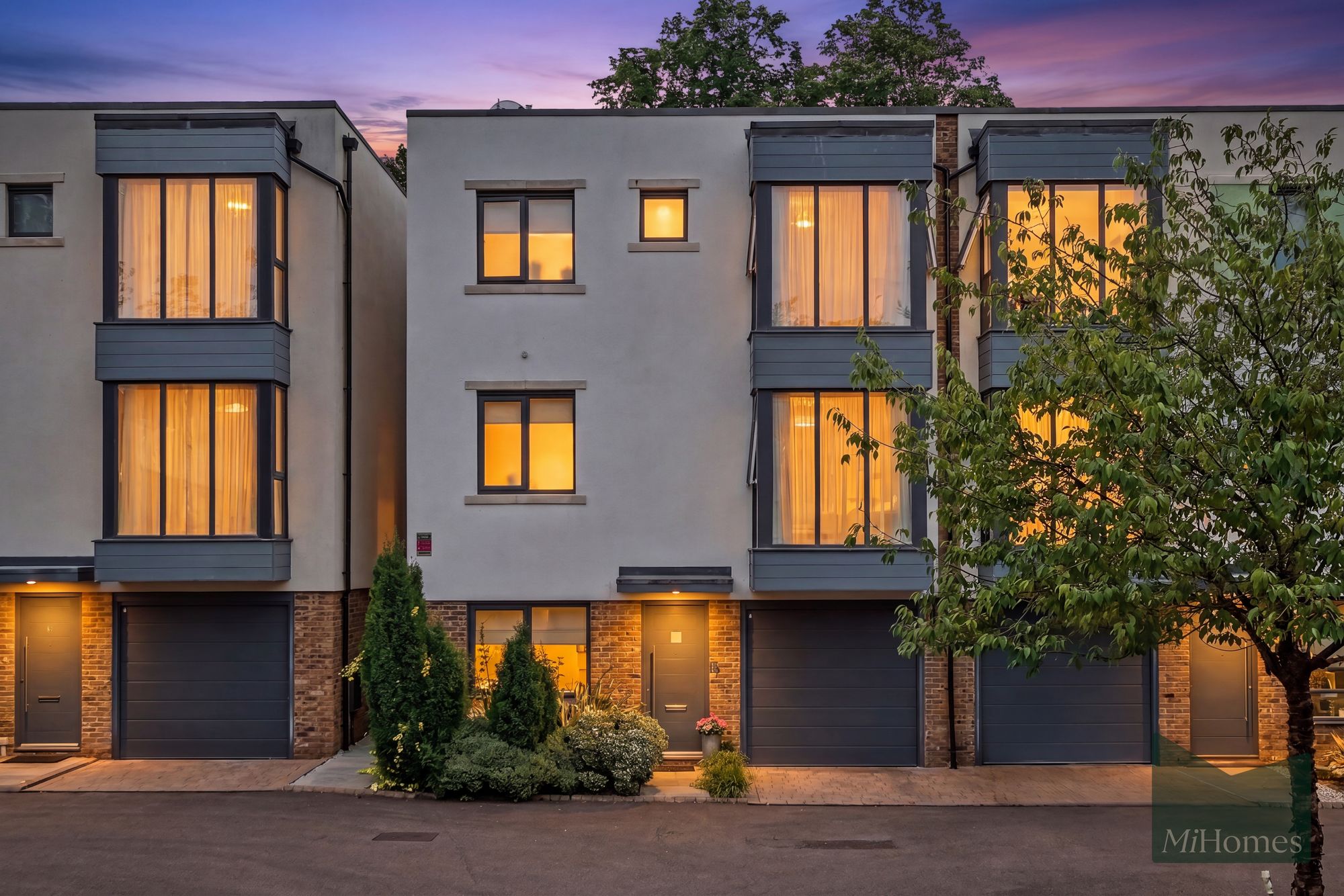 4 bed mid-terraced house for sale in Wellston Crescent, London, N14