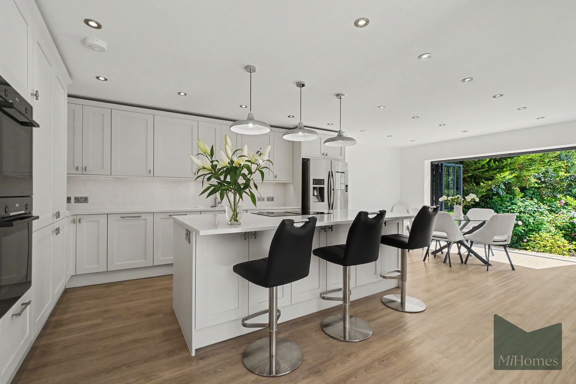 5 bed detached house for sale in Camlet Way, Barnet, EN4 - Property Image 3