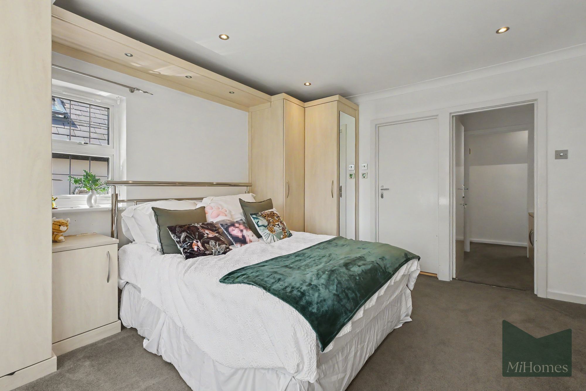 5 bed detached house for sale in Camlet Way, Barnet, EN4 - Property Image 35