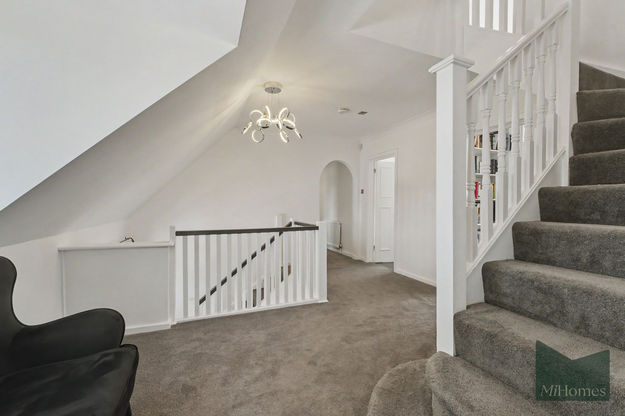 5 bed detached house for sale in Camlet Way, Barnet, EN4 - Property Image 45