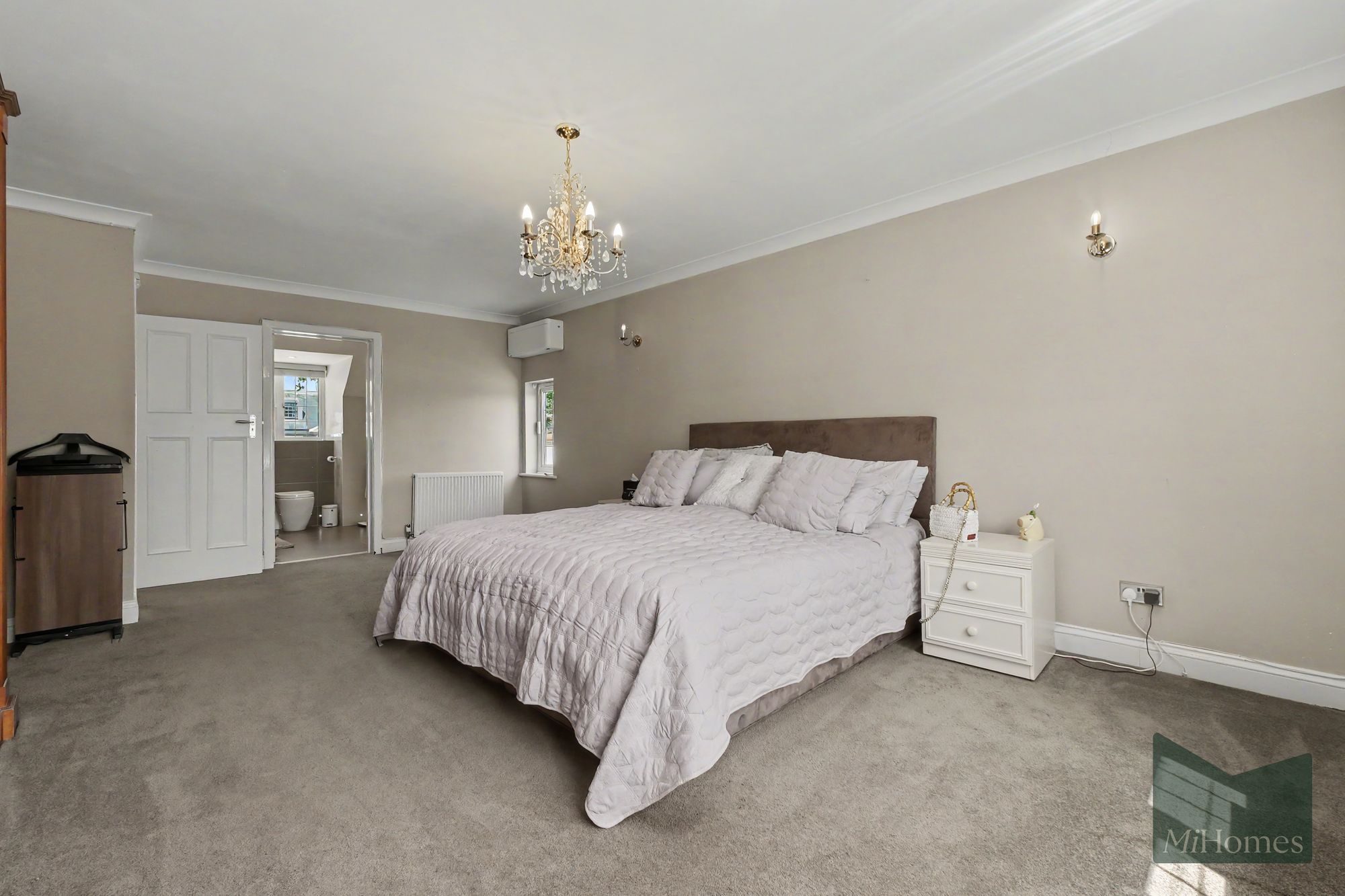 5 bed detached house for sale in Camlet Way, Barnet, EN4 - Property Image 43