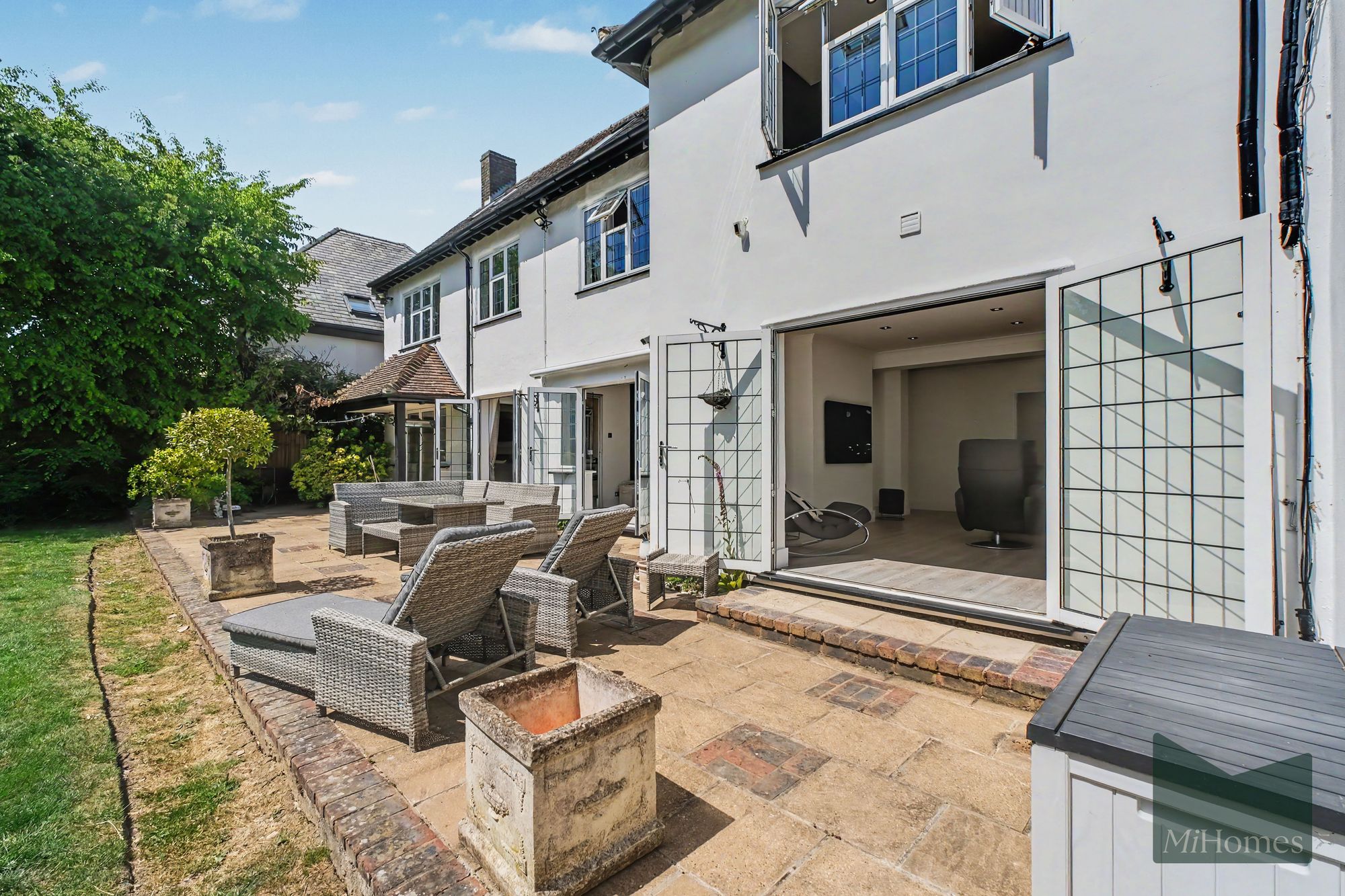 5 bed detached house for sale in Camlet Way, Barnet, EN4 - Property Image 13
