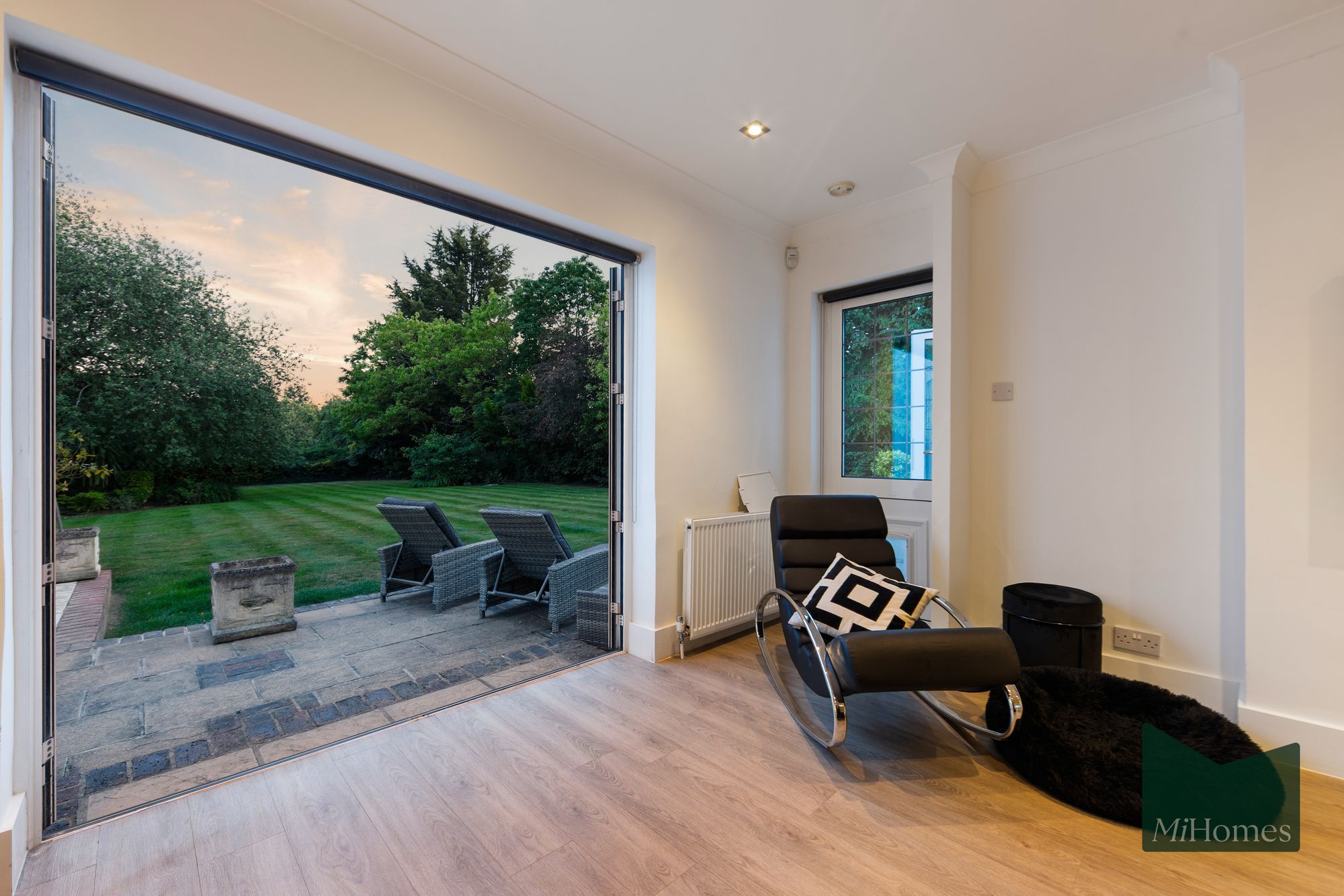 5 bed detached house for sale in Camlet Way, Barnet, EN4 - Property Image 29