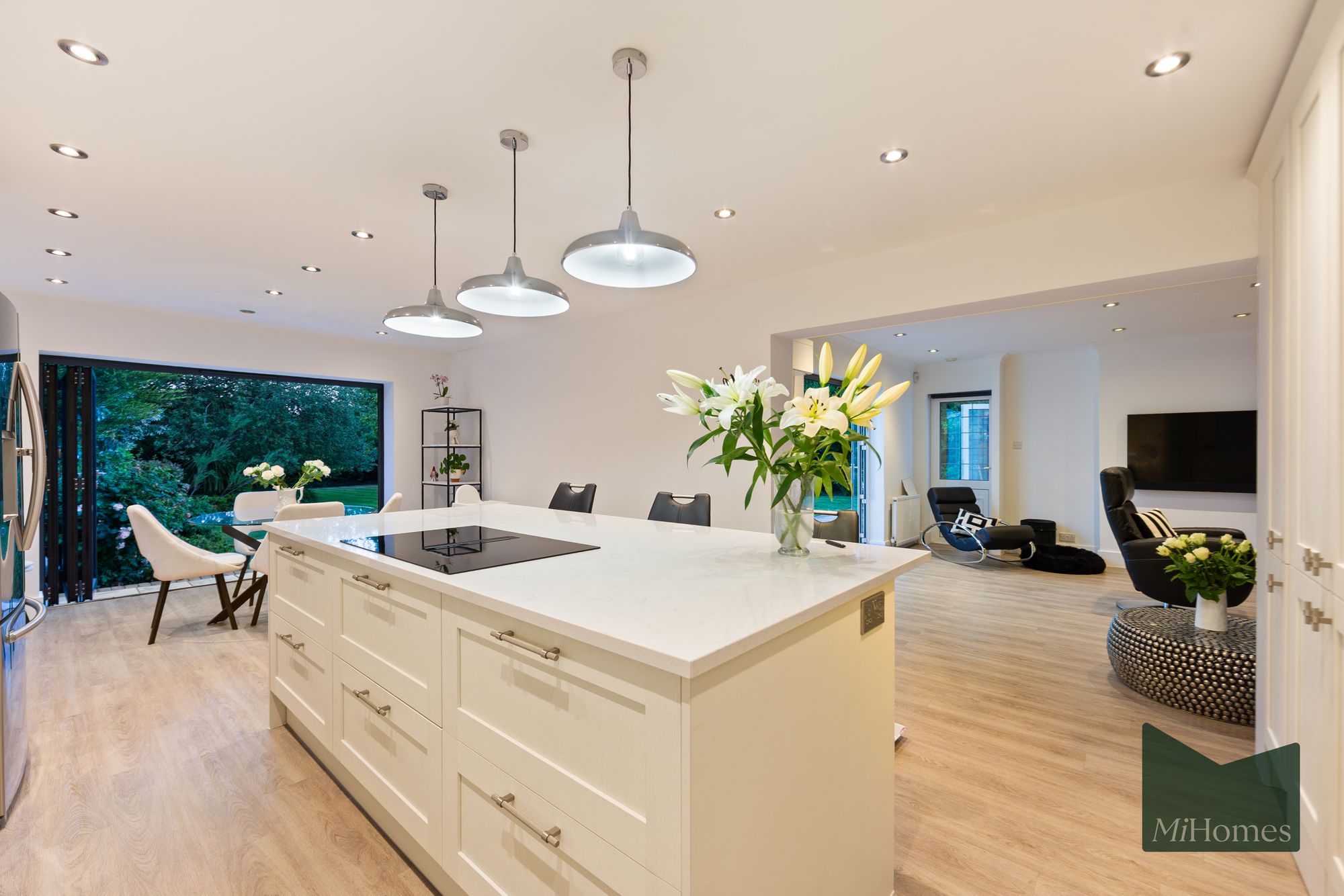 5 bed detached house for sale in Camlet Way, Barnet, EN4 - Property Image 5