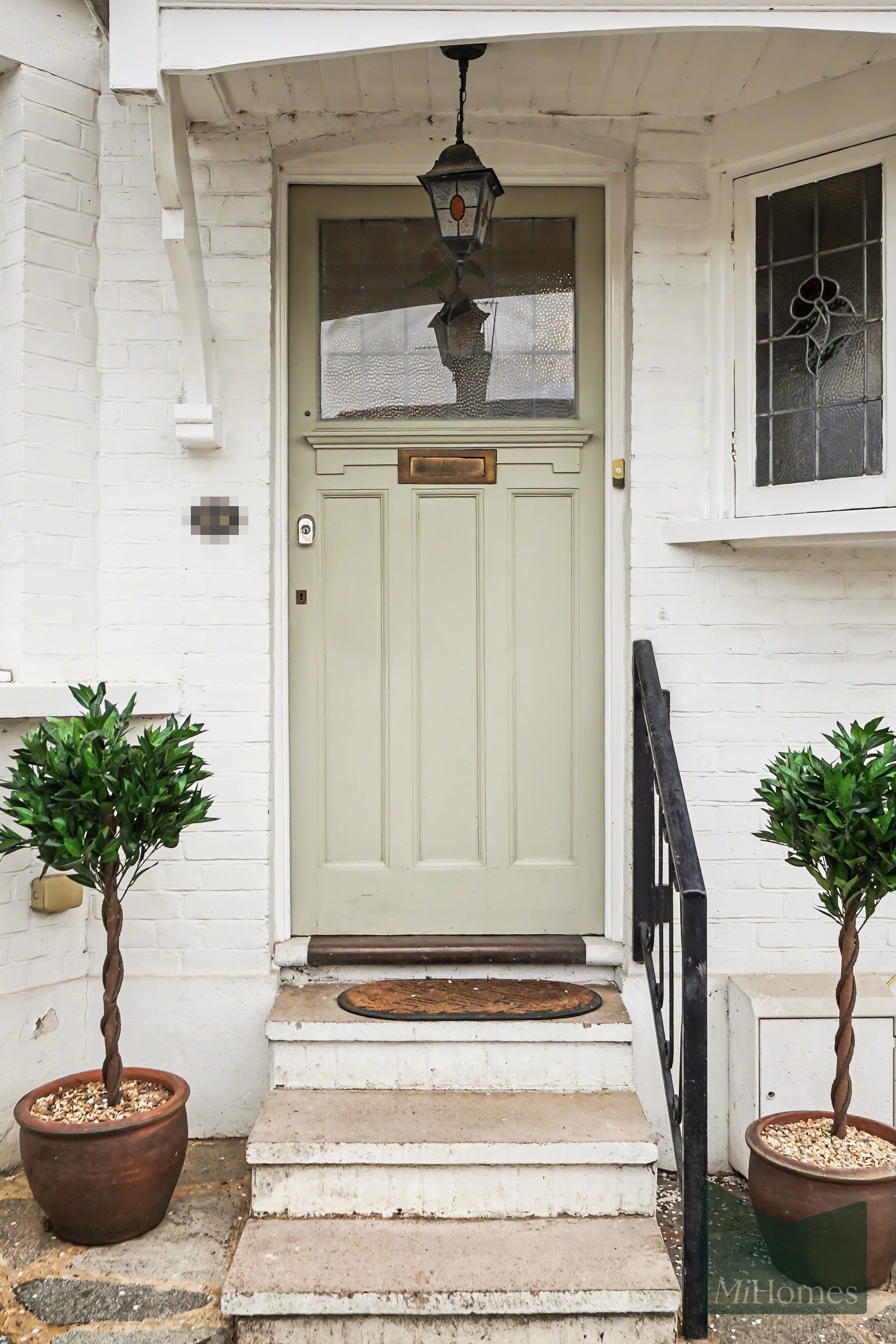 2 bed ground floor flat for sale in High Road, North Gates High Road, N12  - Property Image 15