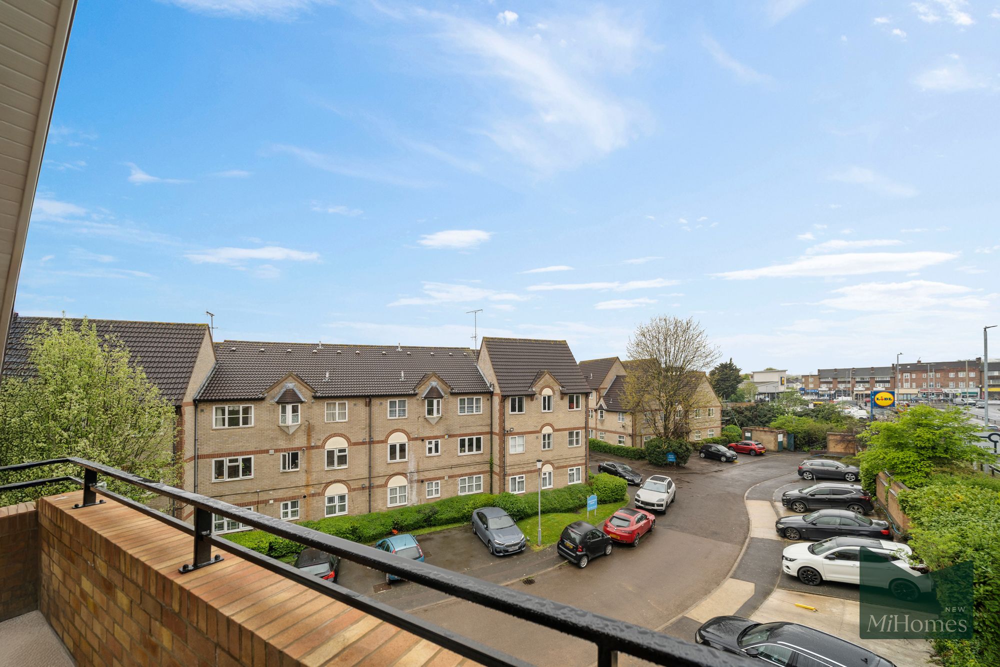 1 bed flat for sale in Parkside, Finsbury Court Parkside, EN8 - Property Image 12
