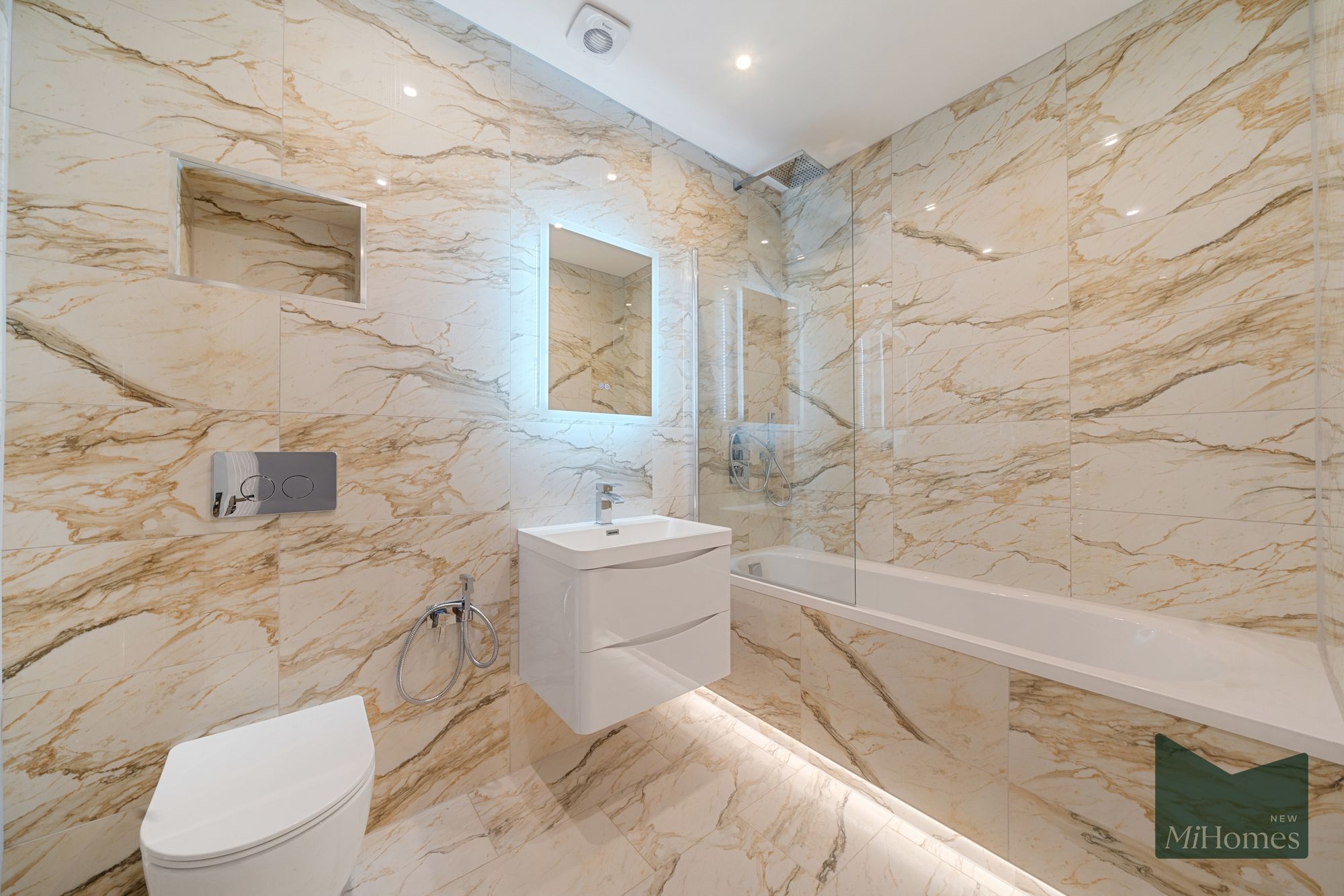 1 bed flat for sale in Parkside, Finsbury Court Parkside, EN8 - Property Image 9