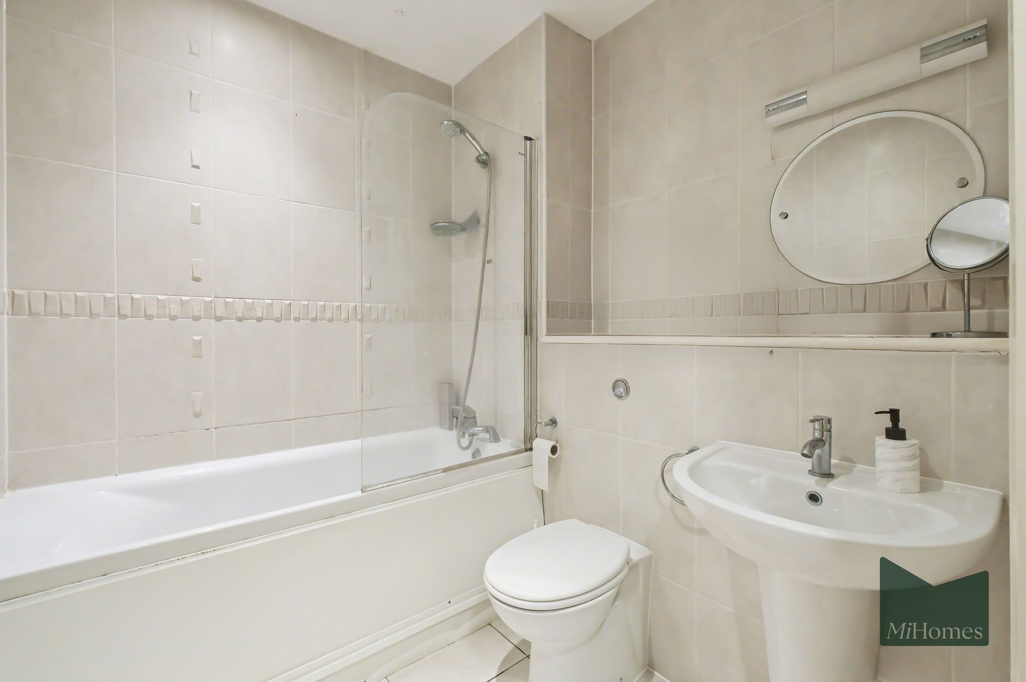 1 bed flat for sale in Gladbeck Way, Enfield, EN2  - Property Image 9