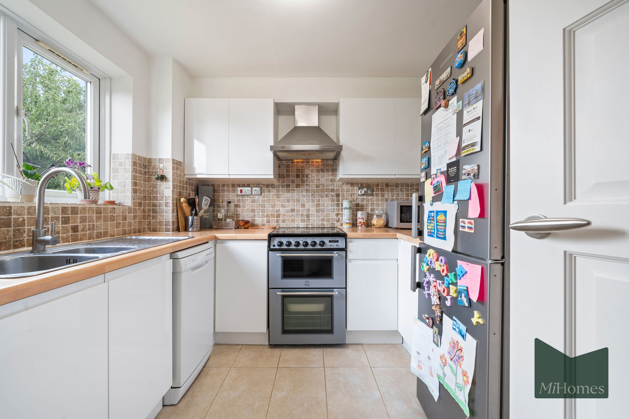 2 bed flat for sale in Cambridge Gardens, London, N10  - Property Image 3