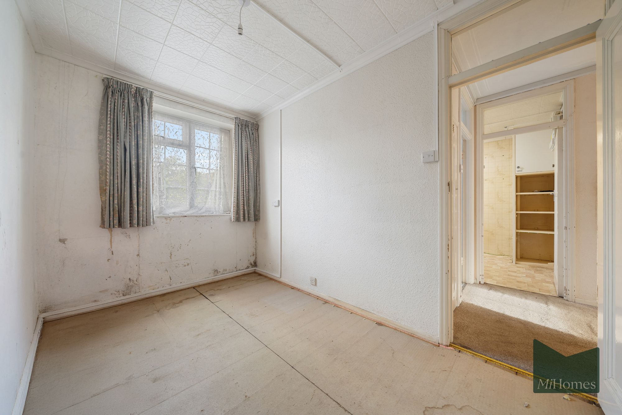 2 bed flat for sale in Belmont Close, Cockfosters, EN4 - Property Image 8